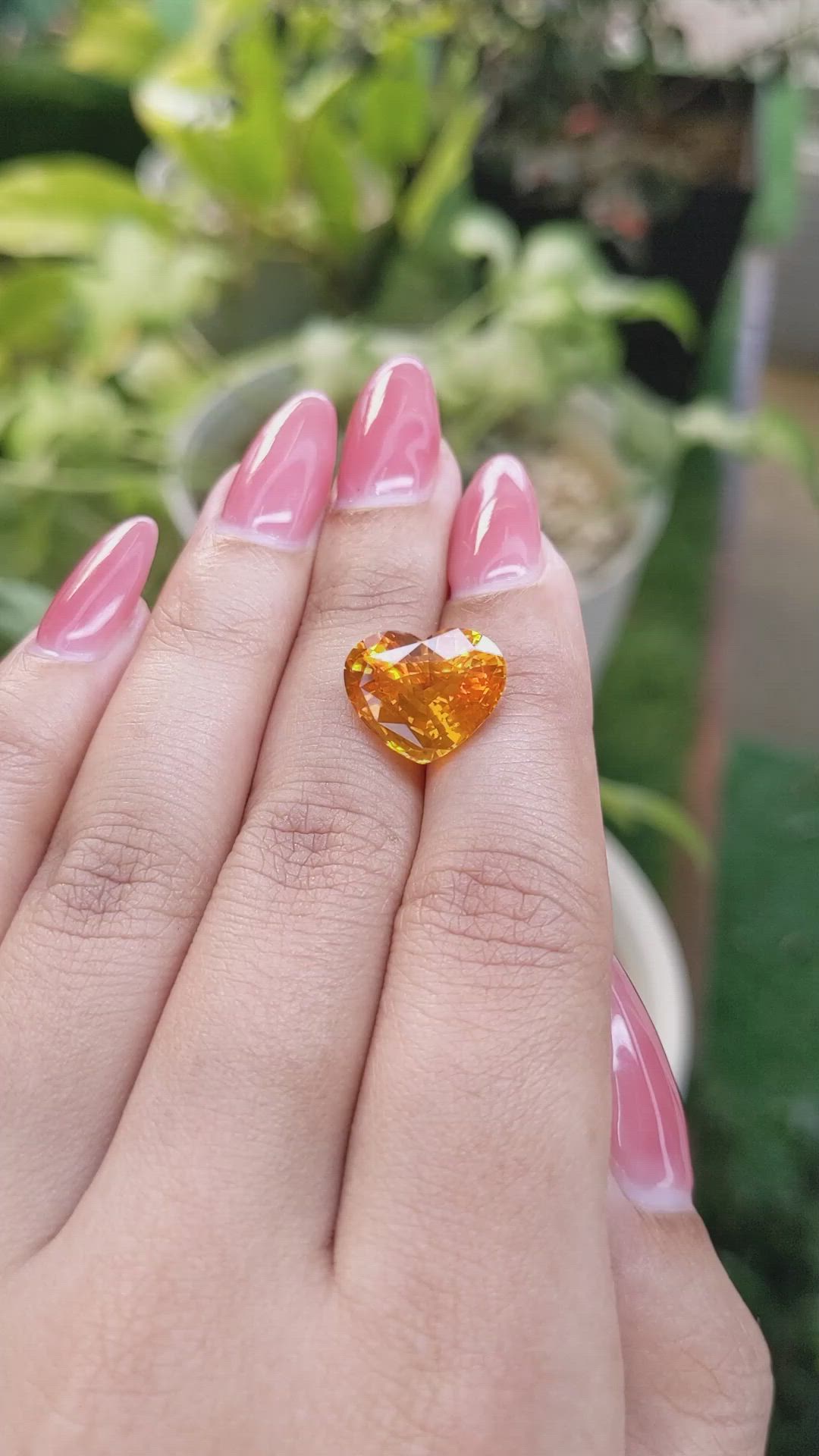 8.47 Ct. Orange Sapphire from Ceylon (Sri Lanka) Size Video