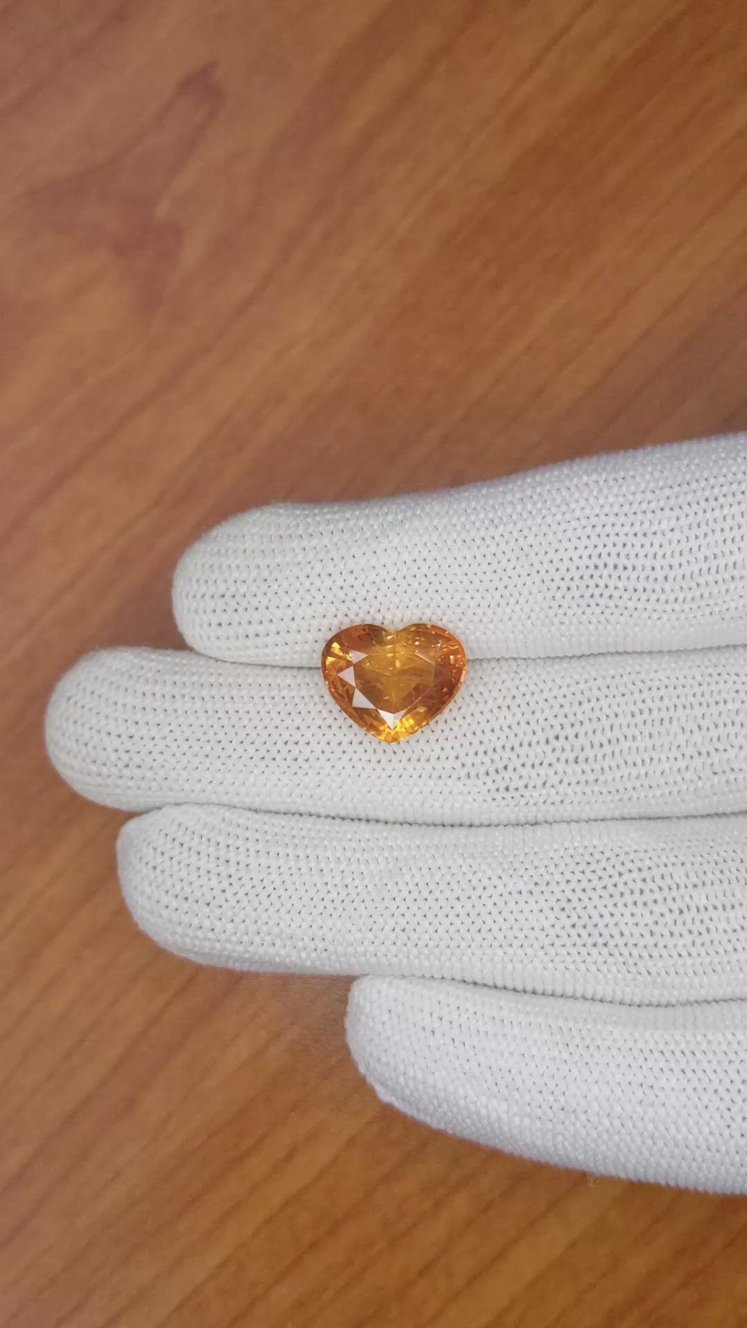 8.47 Ct. Orange Sapphire from Ceylon (Sri Lanka) Size Video