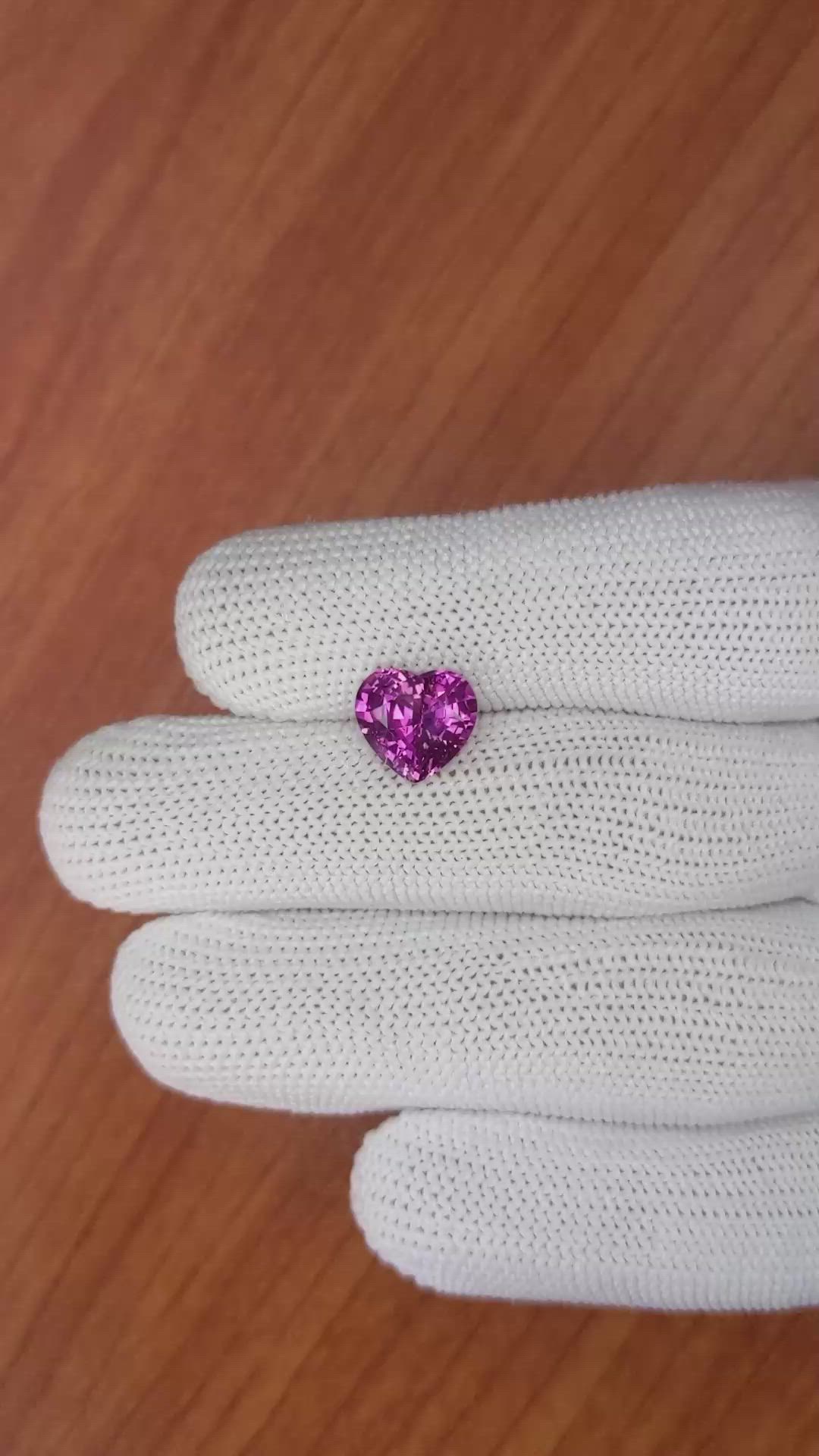 3.33 Ct. Pinkish Purple Sapphire from Ceylon (Sri Lanka) Size Video