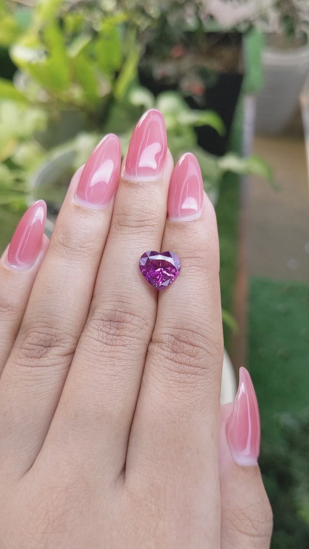 3.33 Ct. Pinkish Purple Sapphire from Ceylon (Sri Lanka) Size Video