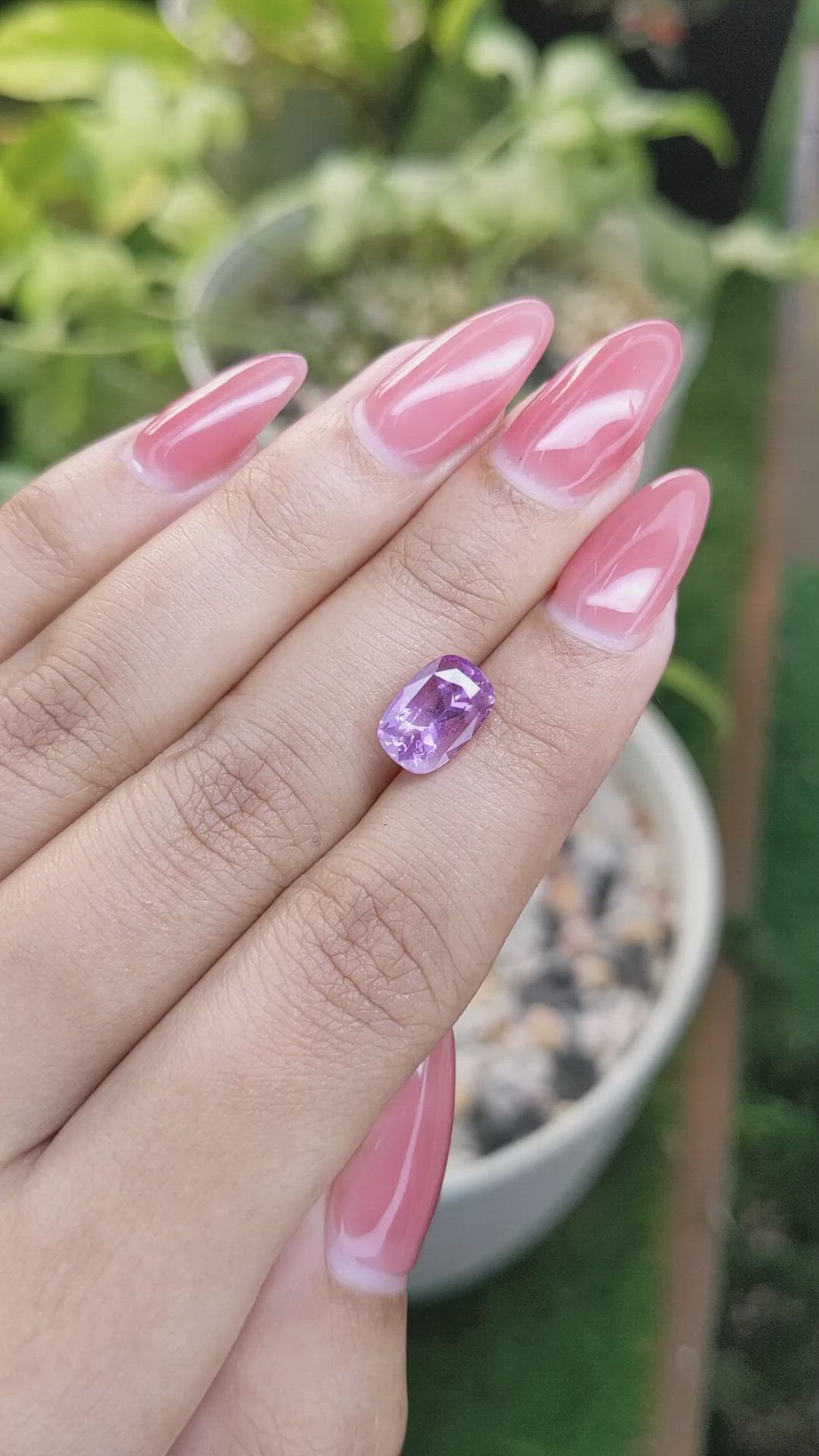 3.39 Ct. Pinkish Purple Sapphire from Ceylon (Sri Lanka) Size Video