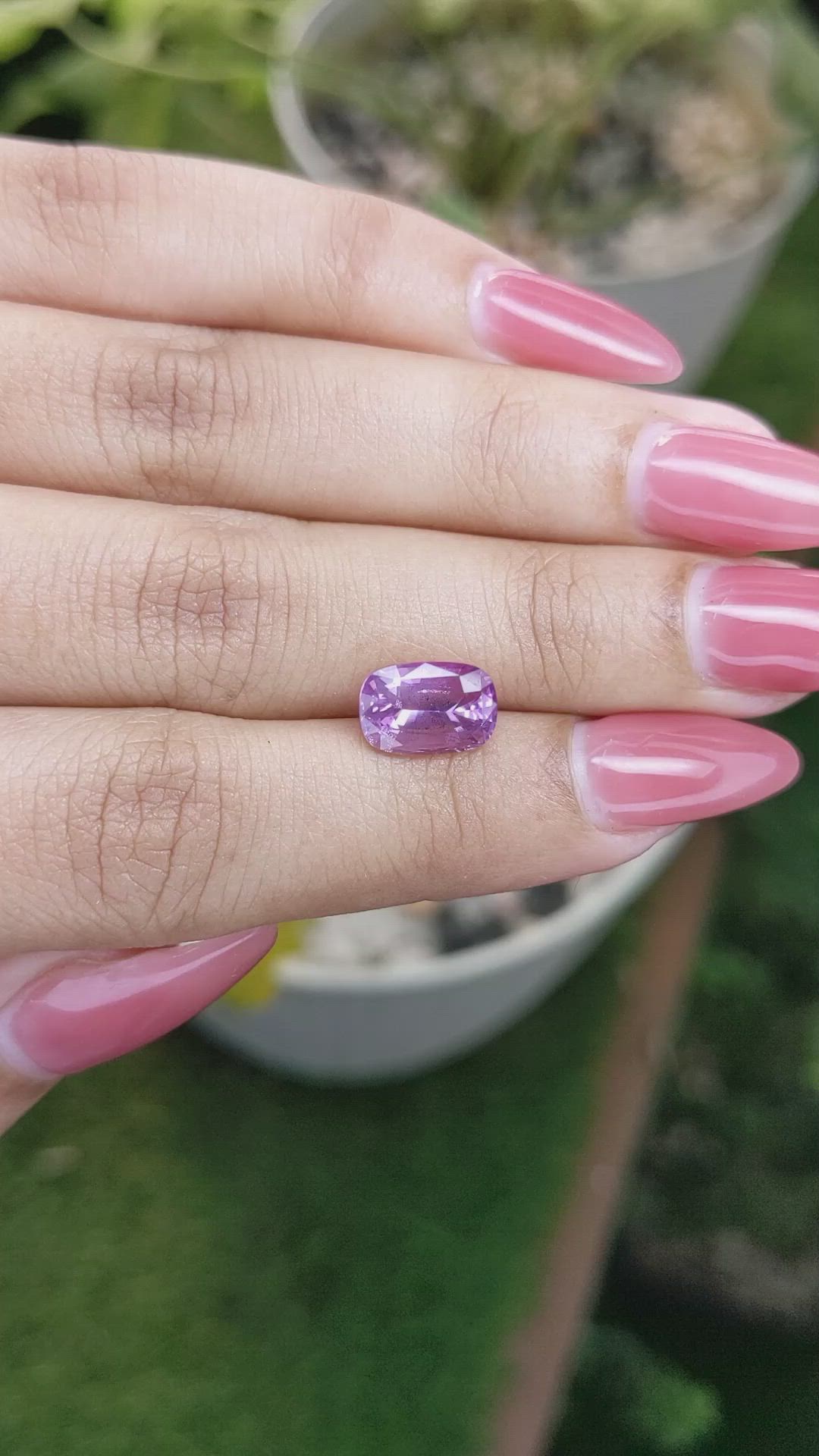 3.39 Ct. Pinkish Purple Sapphire from Ceylon (Sri Lanka) Size Video