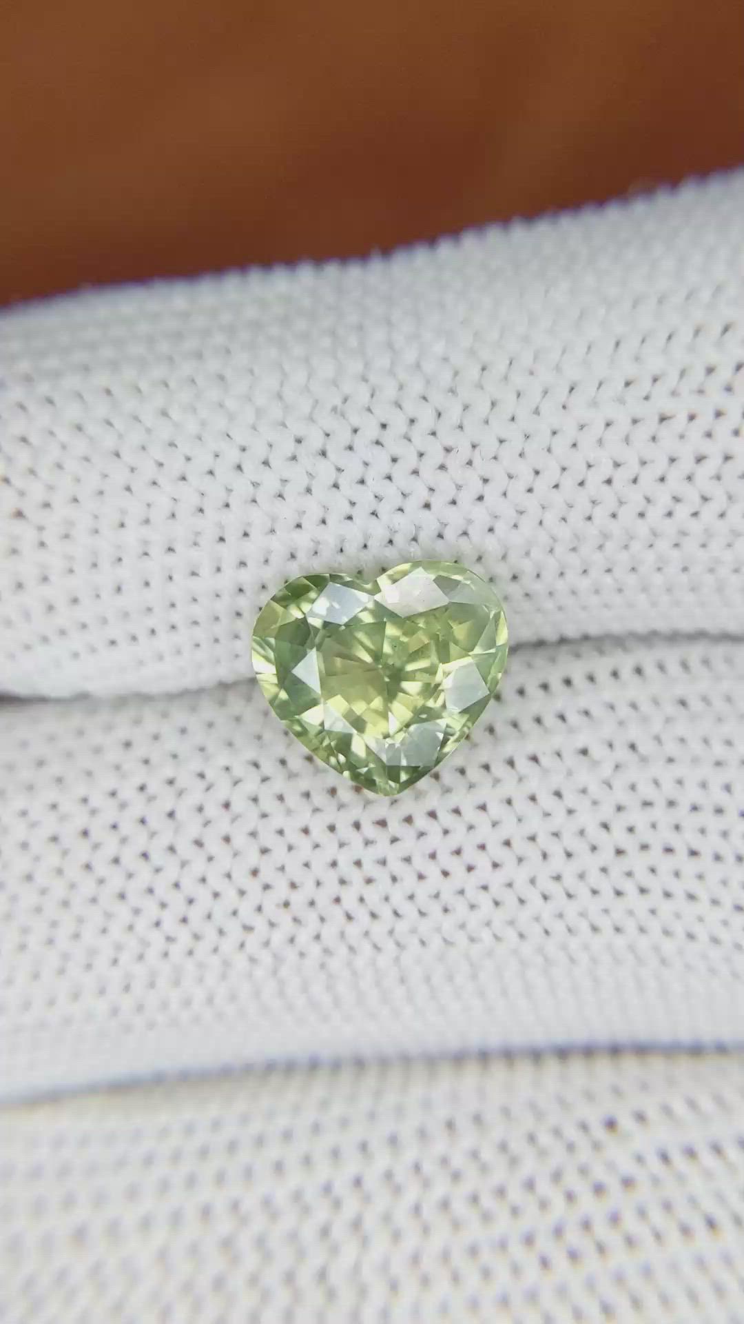 3.90 Ct. Yellowish Green Sapphire from Ceylon (Sri Lanka) Size Video