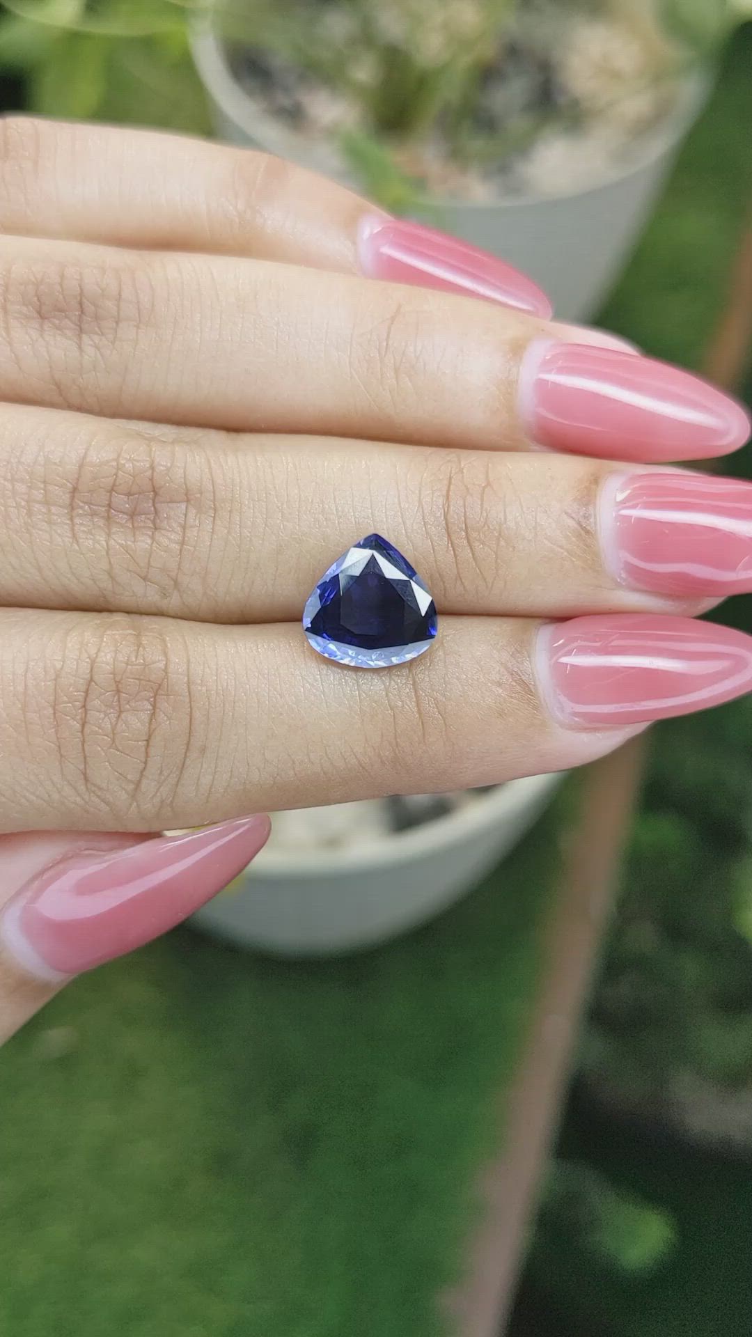 3.22 Ct. Blue Sapphire from Ceylon (Sri Lanka) Size Video