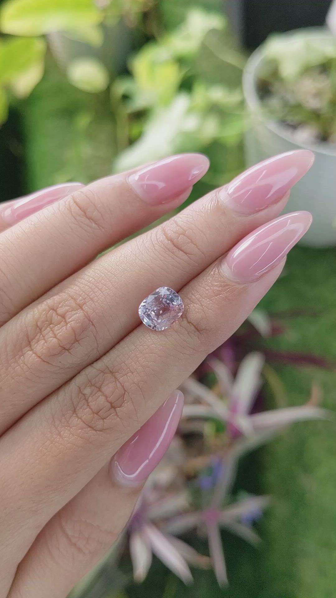 2.69 Ct. Purplish Pink Sapphire from Ceylon (Sri Lanka) Size Video