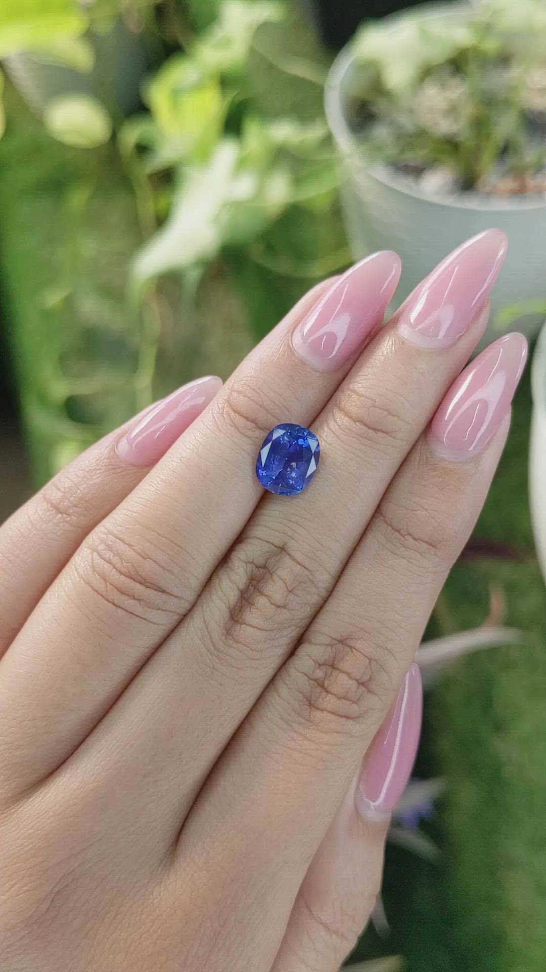 3.19 Ct. Blue Sapphire from Ceylon (Sri Lanka) Size Video