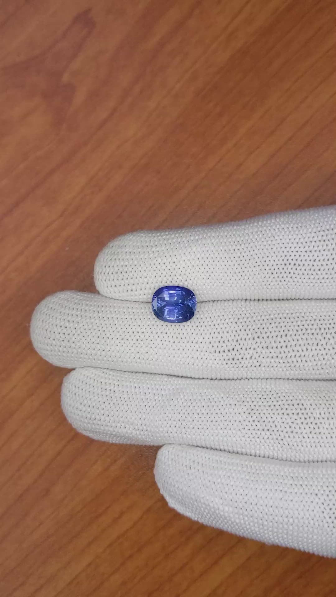 3.19 Ct. Blue Sapphire from Ceylon (Sri Lanka) Size Video