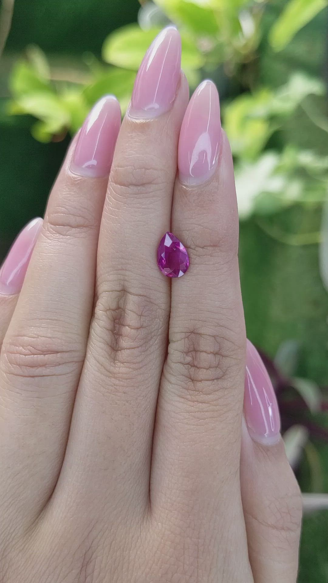 1.40 Ct. Purplish Pink Sapphire from Ceylon (Sri Lanka) Size Video