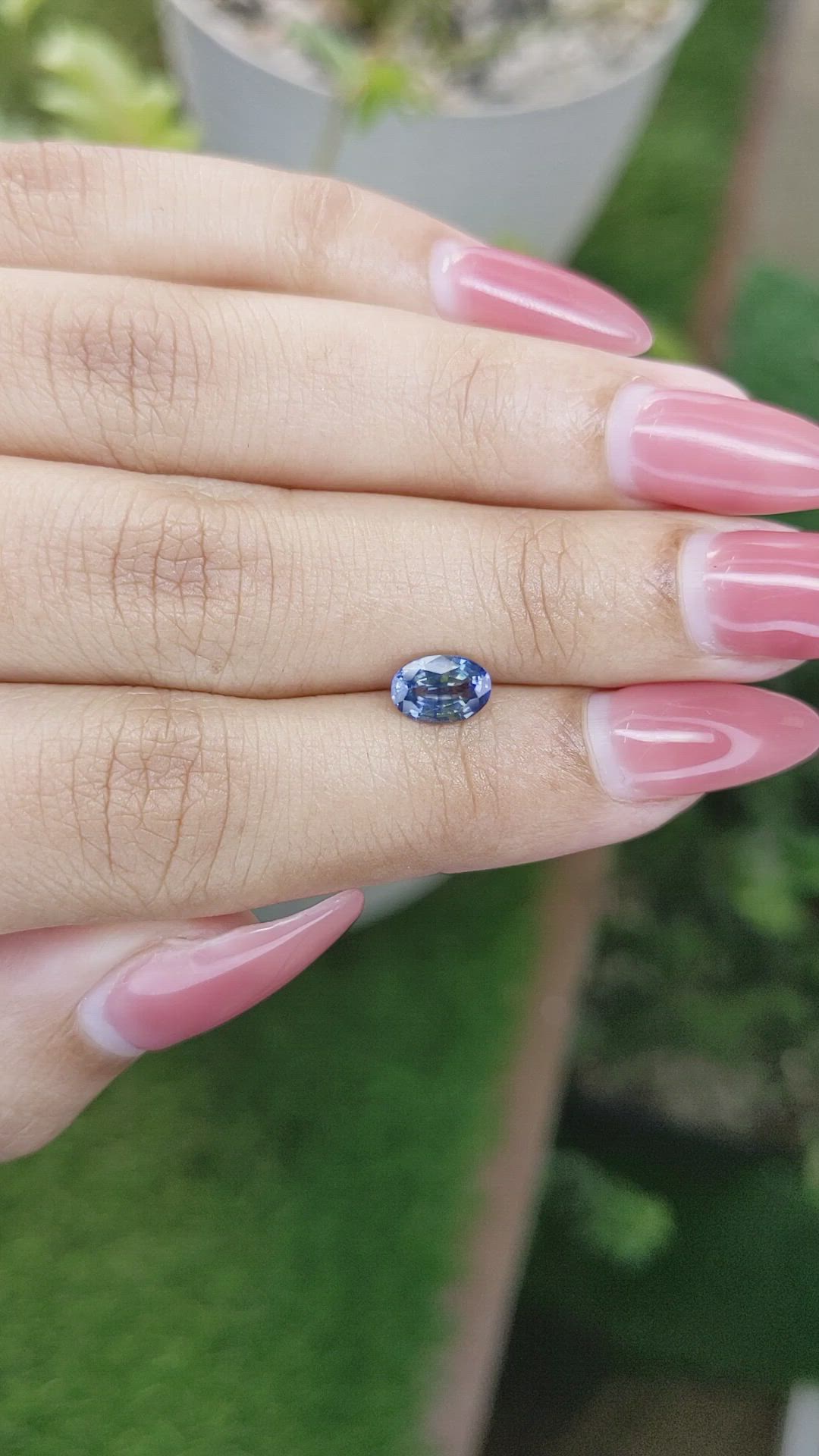1.04 Ct. Bi Color Sapphire from Ceylon (Sri Lanka) Size Video