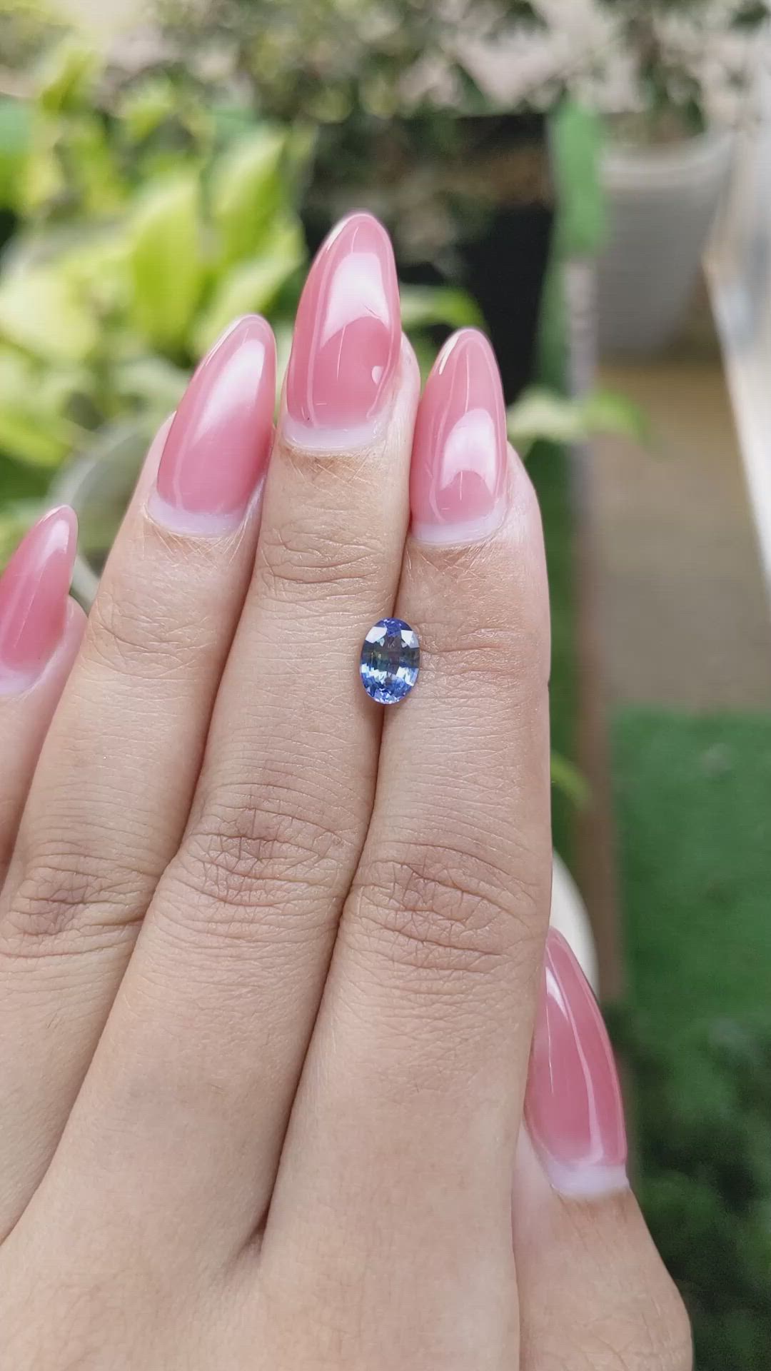 1.04 Ct. Bi Color Sapphire from Ceylon (Sri Lanka) Size Video
