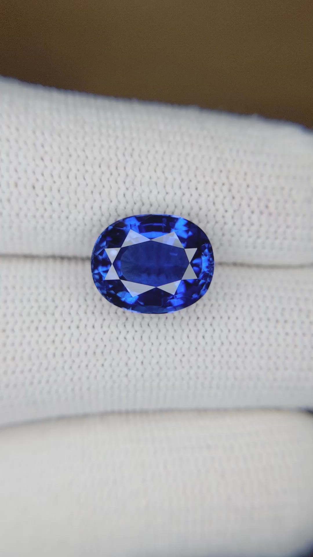 6.49 Ct. Blue Sapphire from Ceylon (Sri Lanka) Size Video