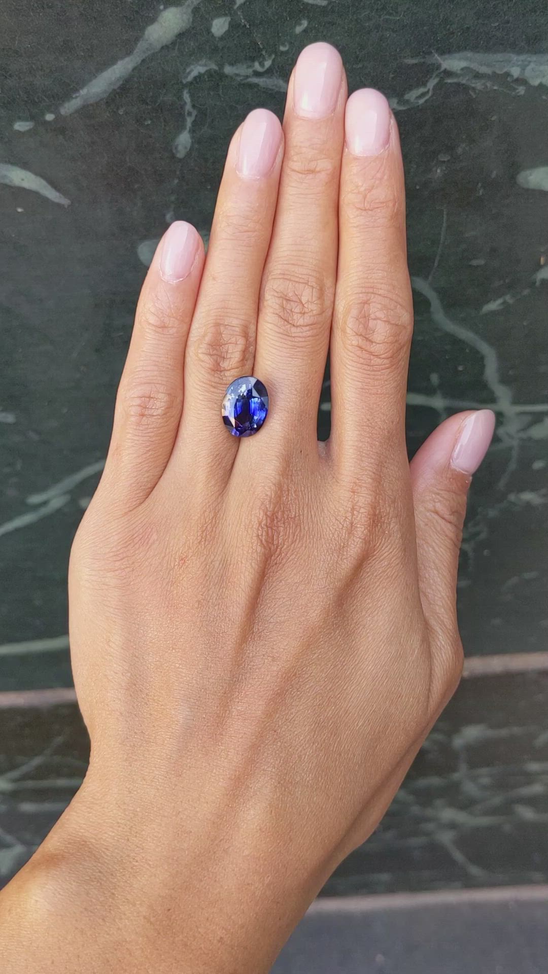 6.91 Ct. Blue Sapphire from Ceylon (Sri Lanka) Size Video