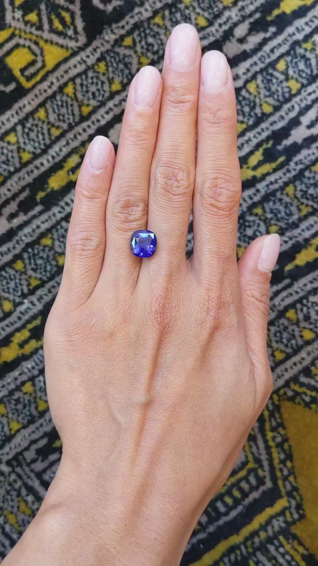 6.54 Ct. Blue Sapphire from Ceylon (Sri Lanka) Size Video