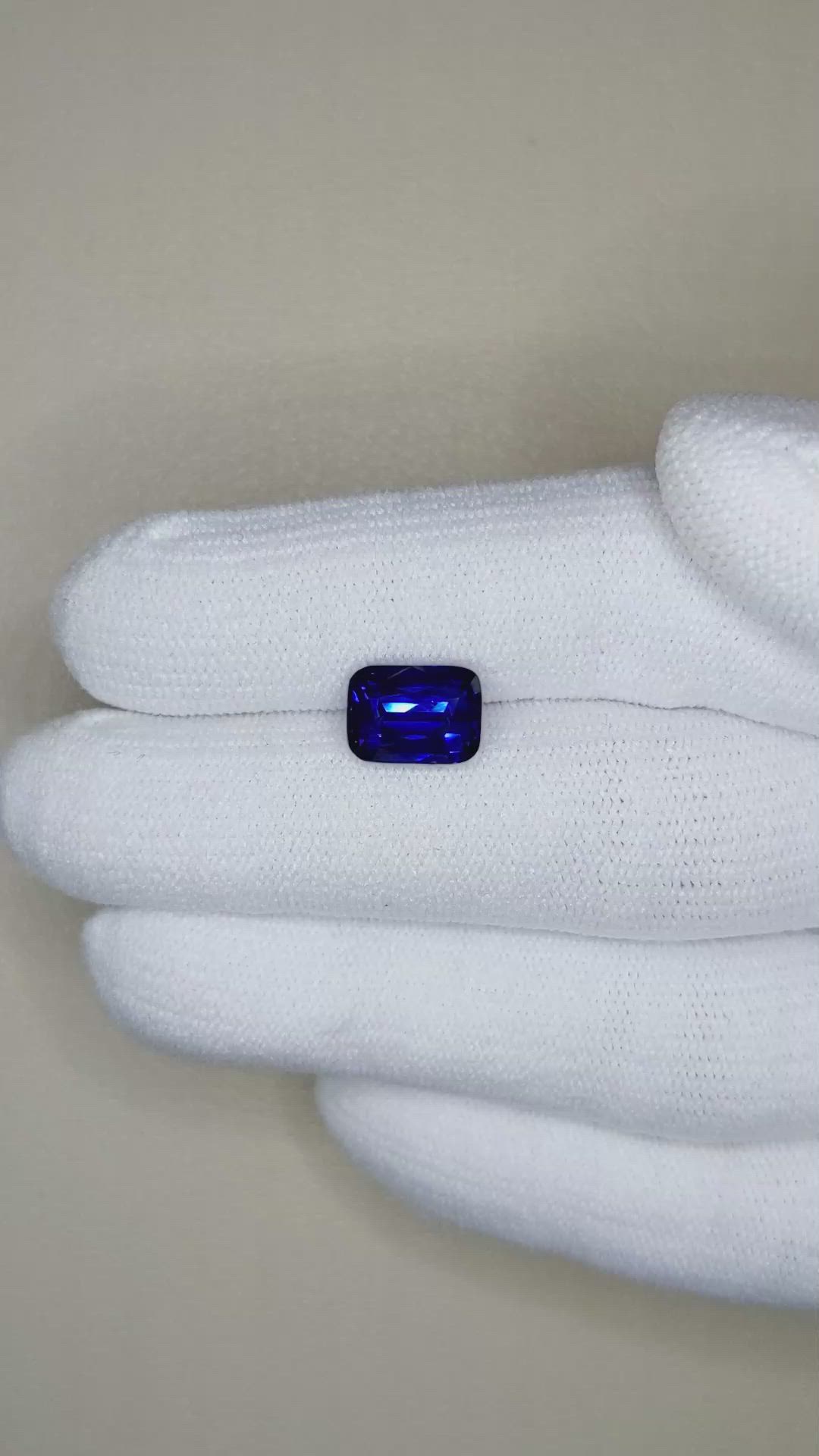 3.51 Ct. Blue Sapphire from Ceylon (Sri Lanka) Size Video