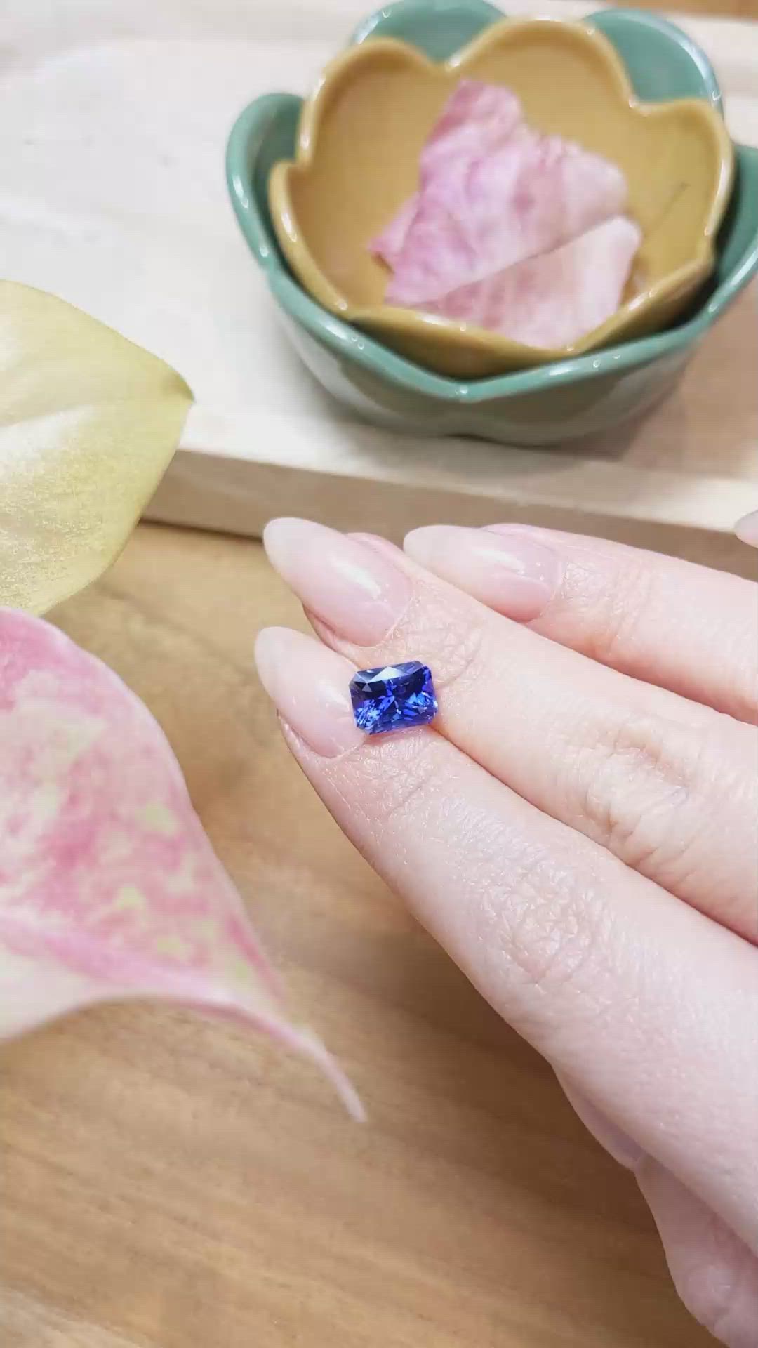 3.58 Ct. Blue Sapphire from Ceylon (Sri Lanka) Size Video