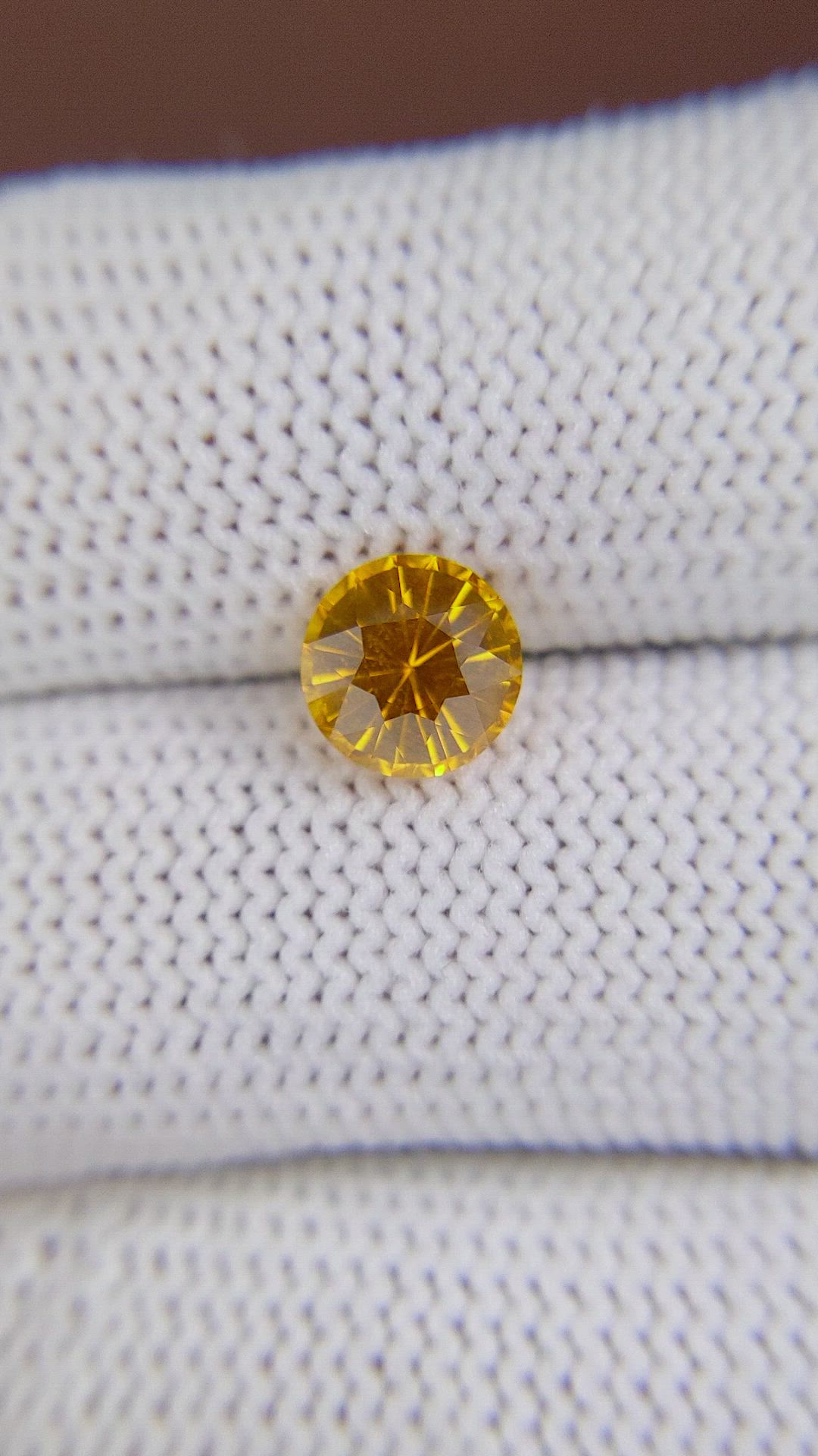 1.68 Ct. Yellowish Orange Sapphire from Ceylon (Sri Lanka) Size Video