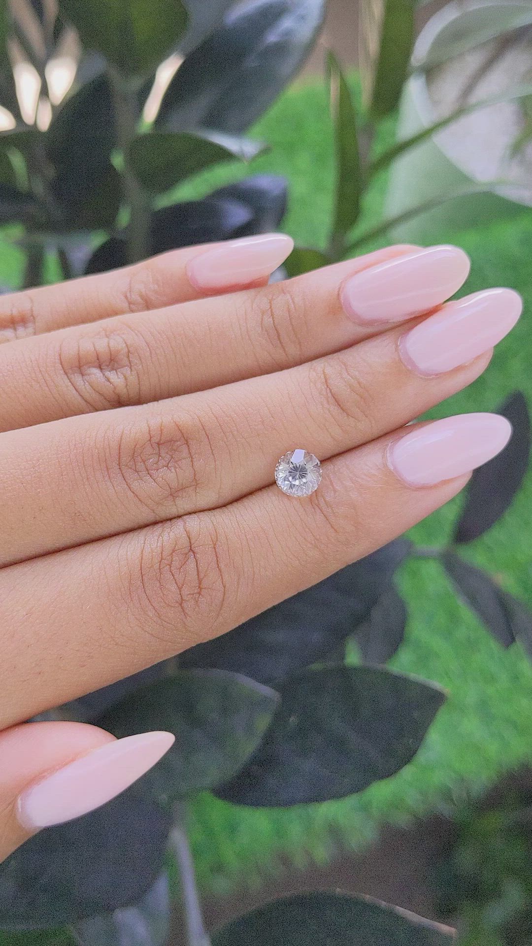 1.55 Ct. White Sapphire from Ceylon (Sri Lanka) Size Video