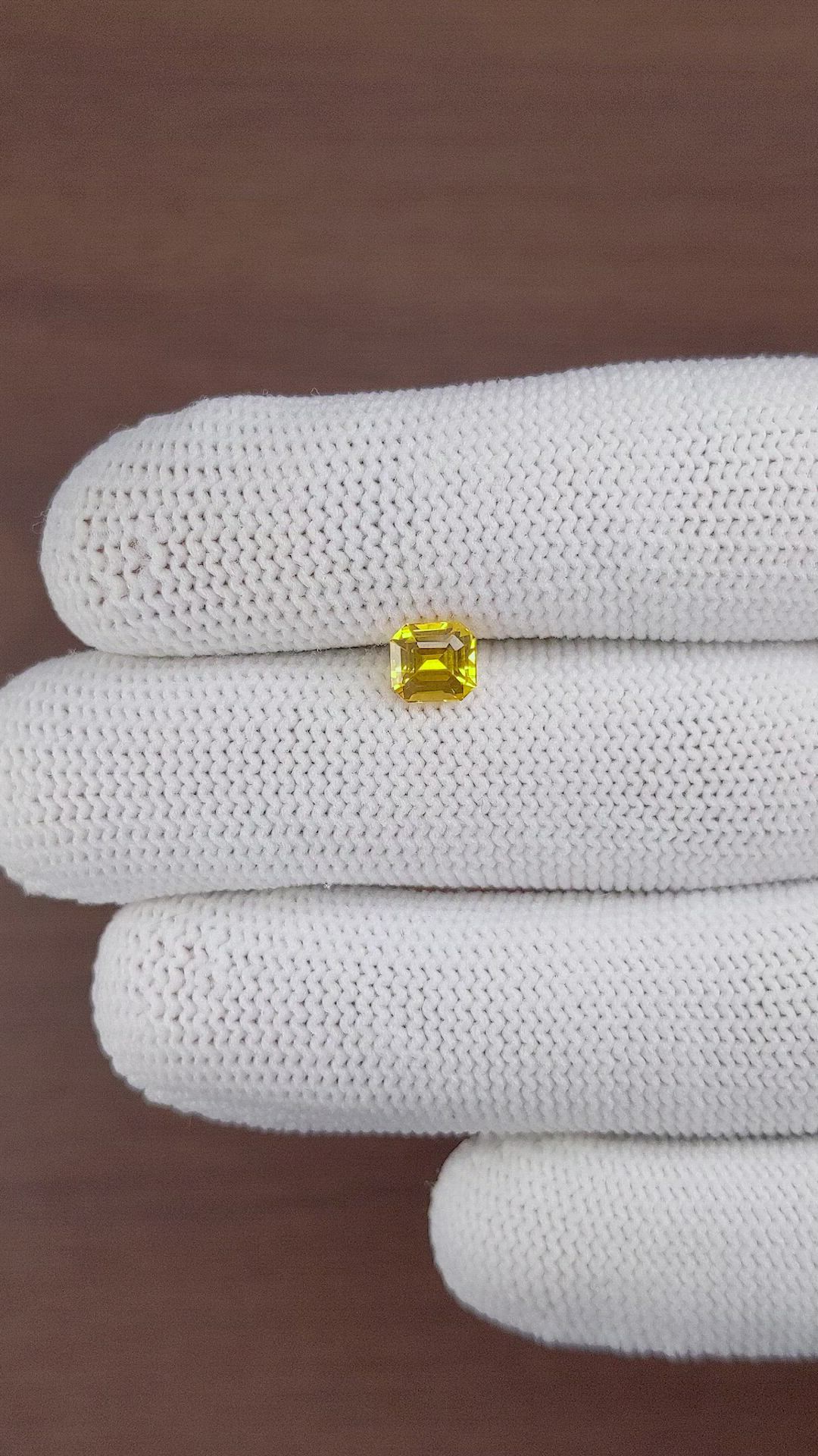 1.22 Ct. Yellow Sapphire from Ceylon (Sri Lanka) Size Video