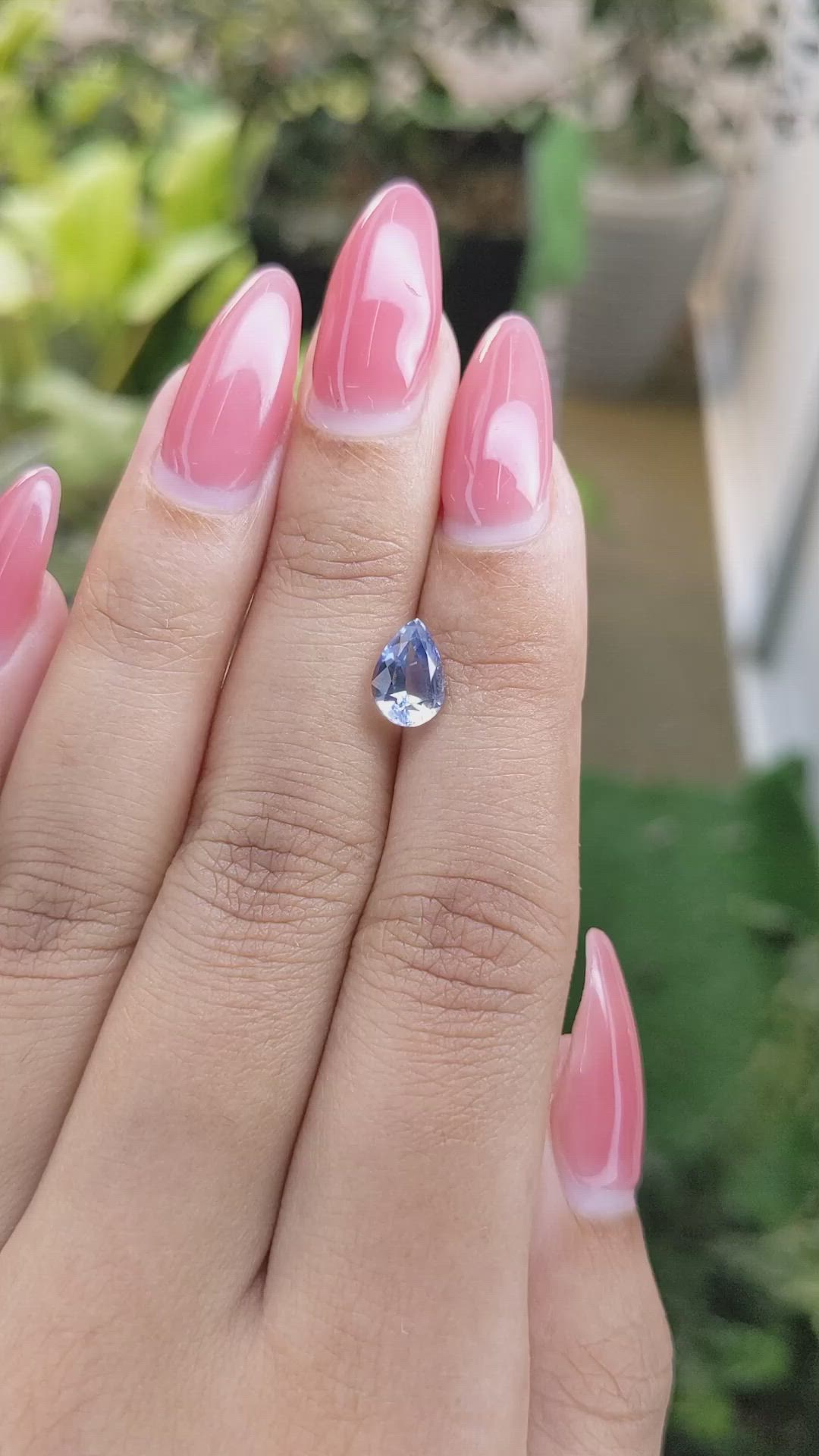 1.76 Ct. Bi Color Sapphire from Ceylon (Sri Lanka) Size Video