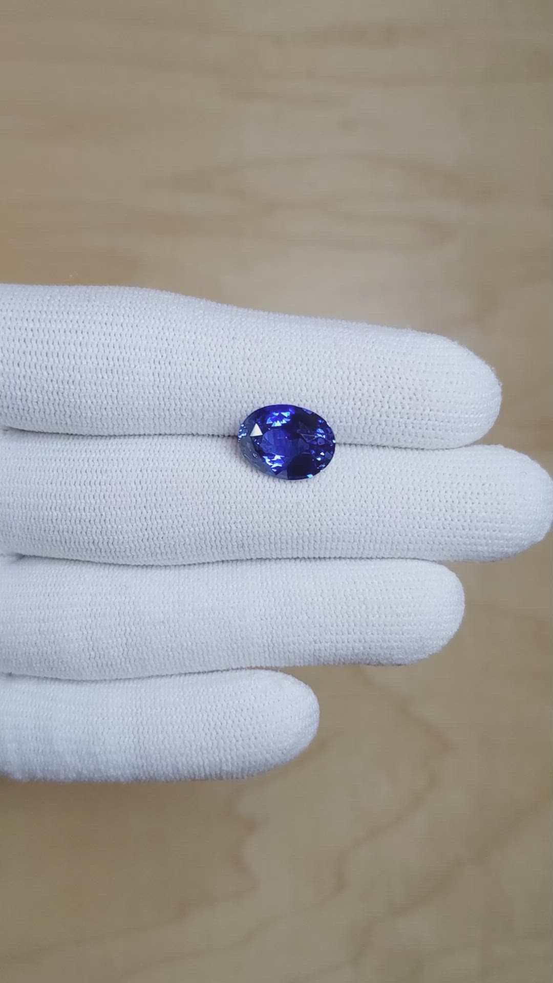 6.09 Ct. Blue Sapphire from Ceylon (Sri Lanka) Size Video