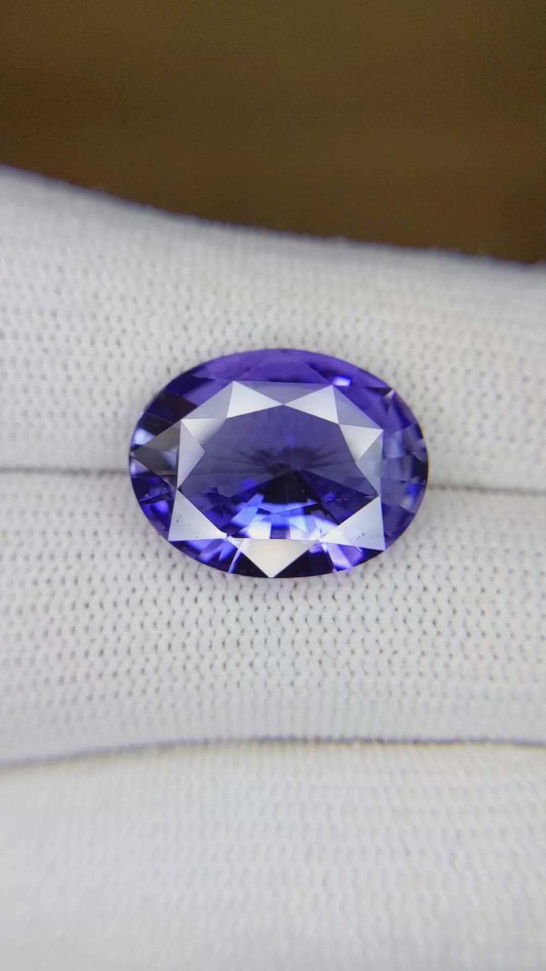 9.51 Ct. Violet Sapphire from Ceylon (Sri Lanka) Size Video