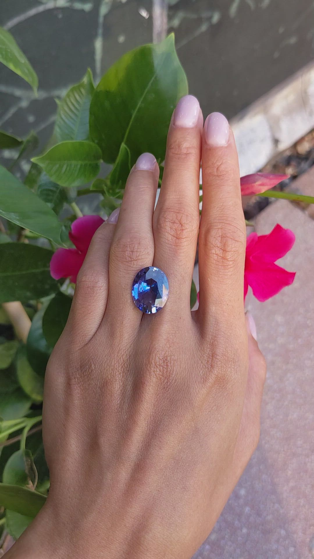 9.51 Ct. Violet Sapphire from Ceylon (Sri Lanka) Size Video