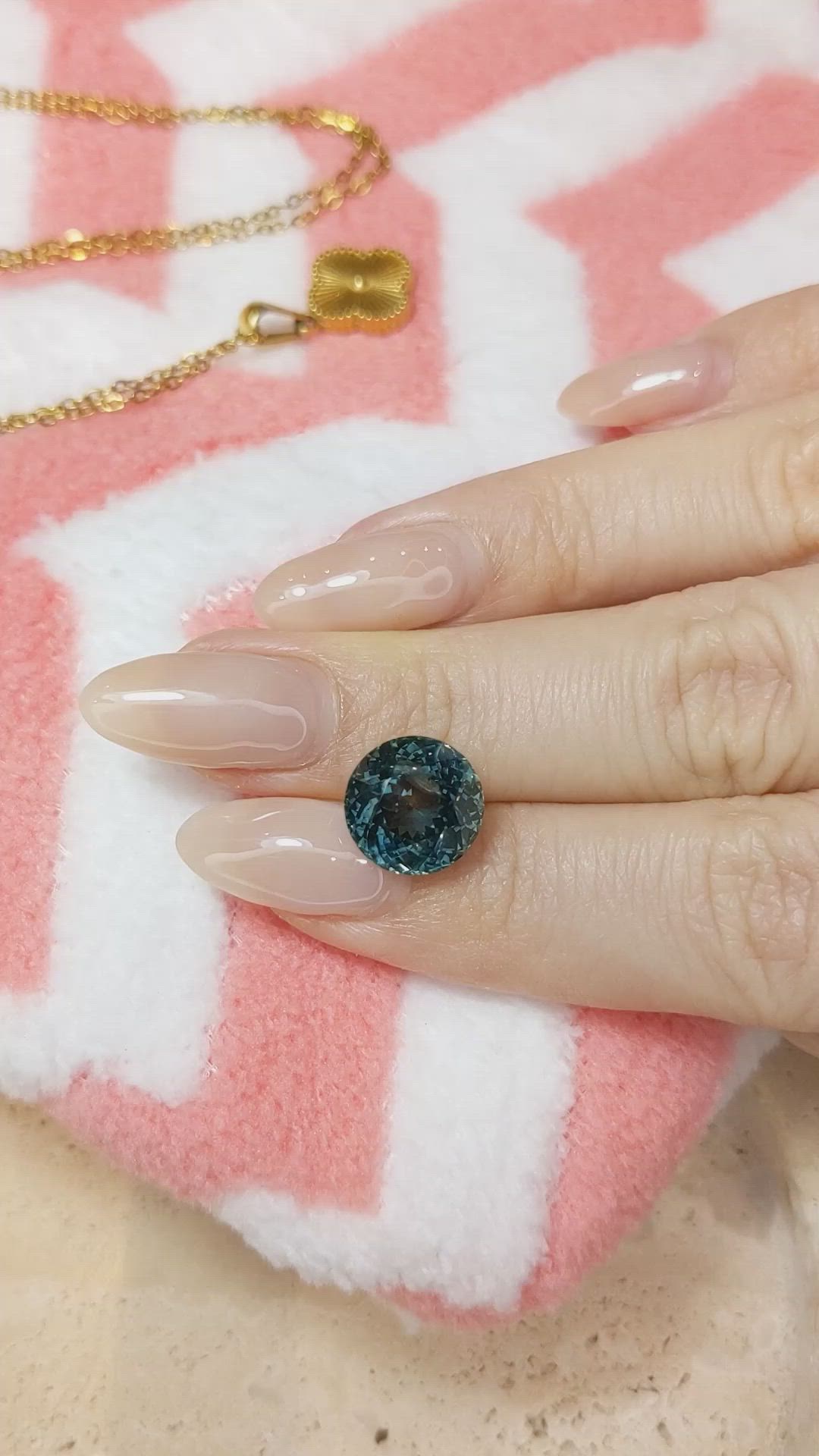 7.78 Ct. Bluish Green Sapphire from Montana Size Video