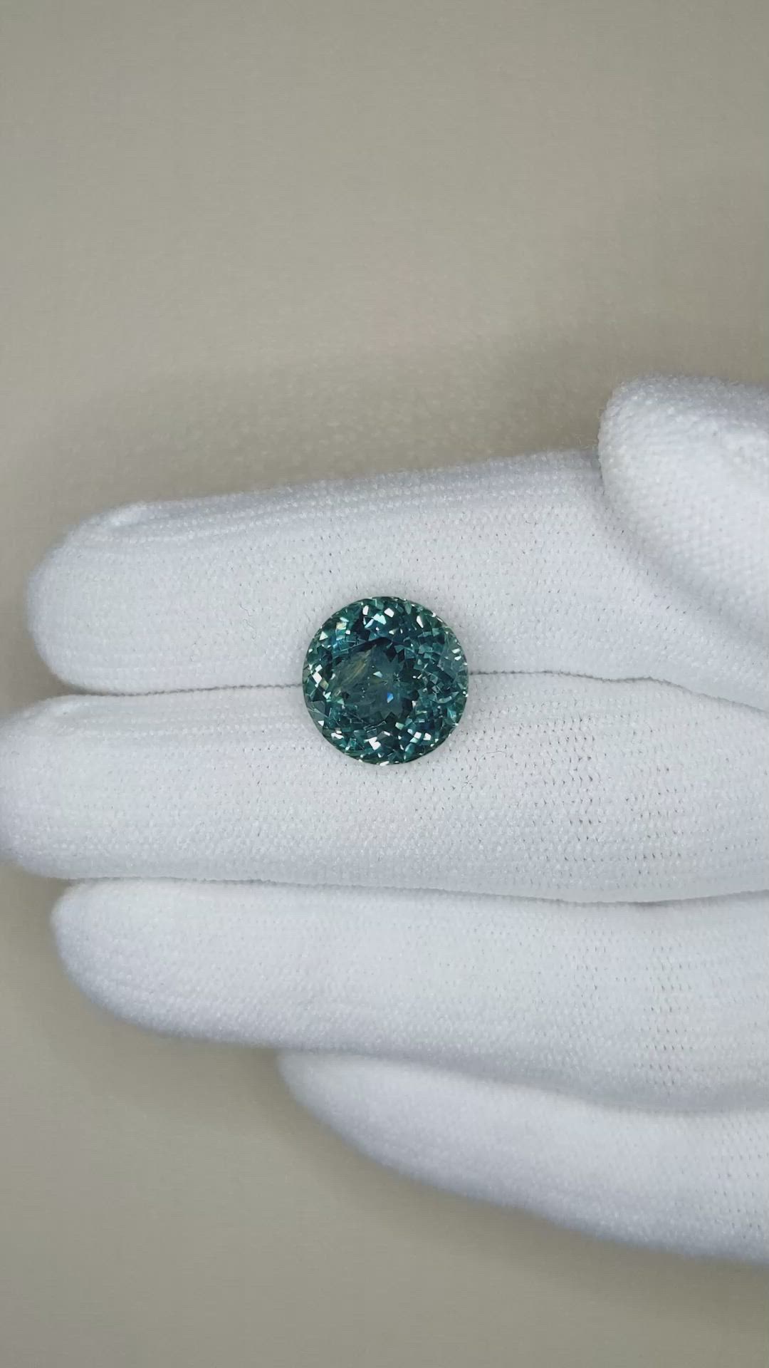 7.78 Ct. Bluish Green Sapphire from Montana Size Video