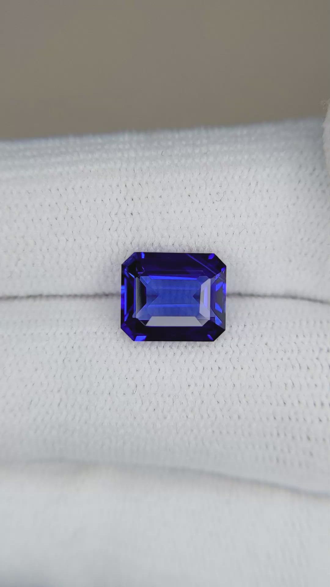 3.07 Ct. Blue Sapphire from Ceylon (Sri Lanka) Size Video