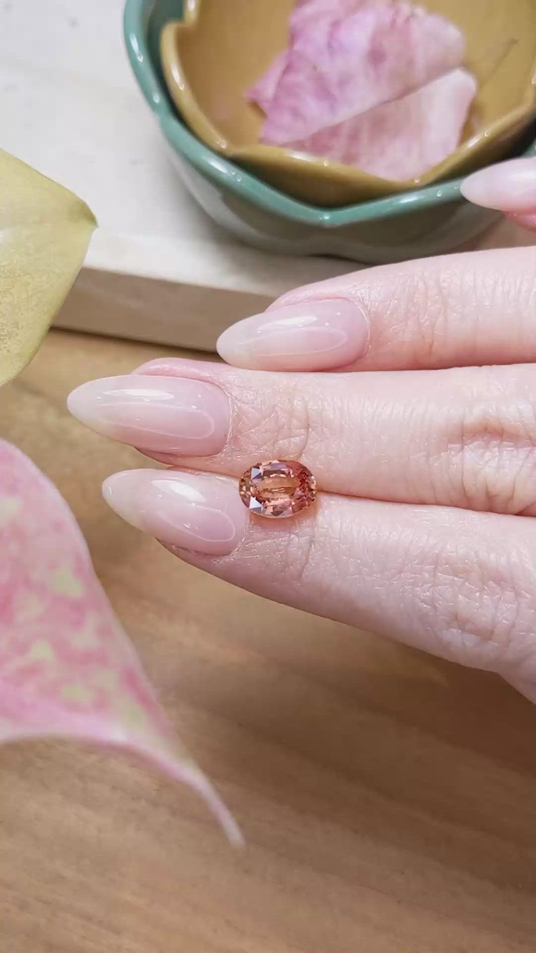 2.69 Ct. Padparadscha Sapphire from Ceylon (Sri Lanka) Size Video