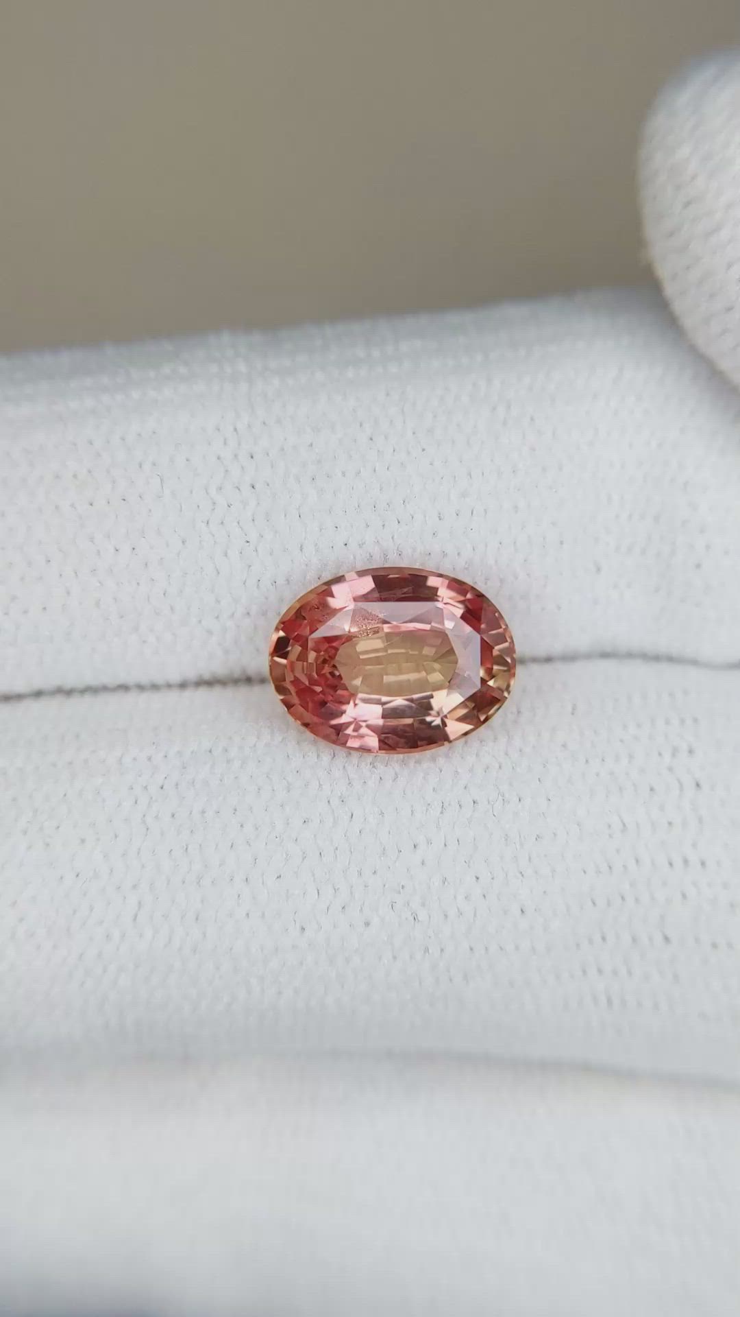 2.69 Ct. Padparadscha Sapphire from Ceylon (Sri Lanka) Size Video