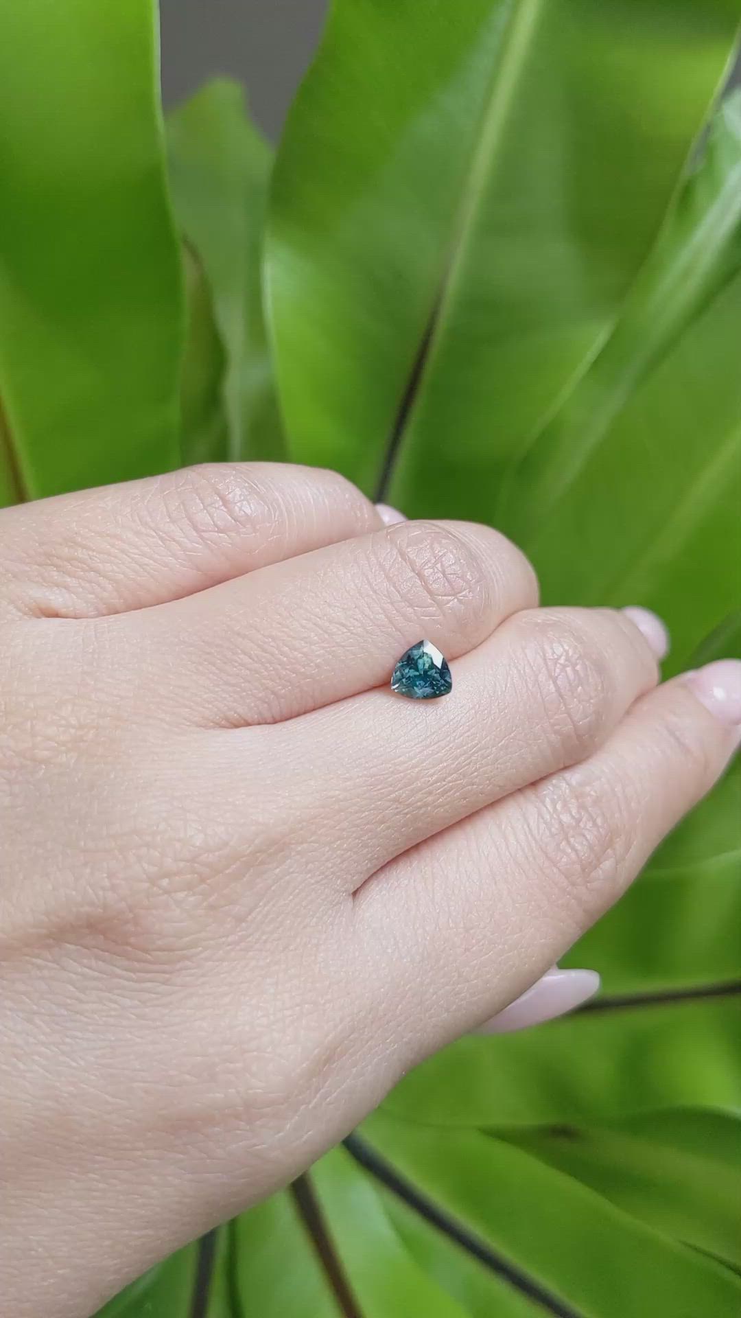 1.07 Ct. Greenish Blue Sapphire from Montana Size Video