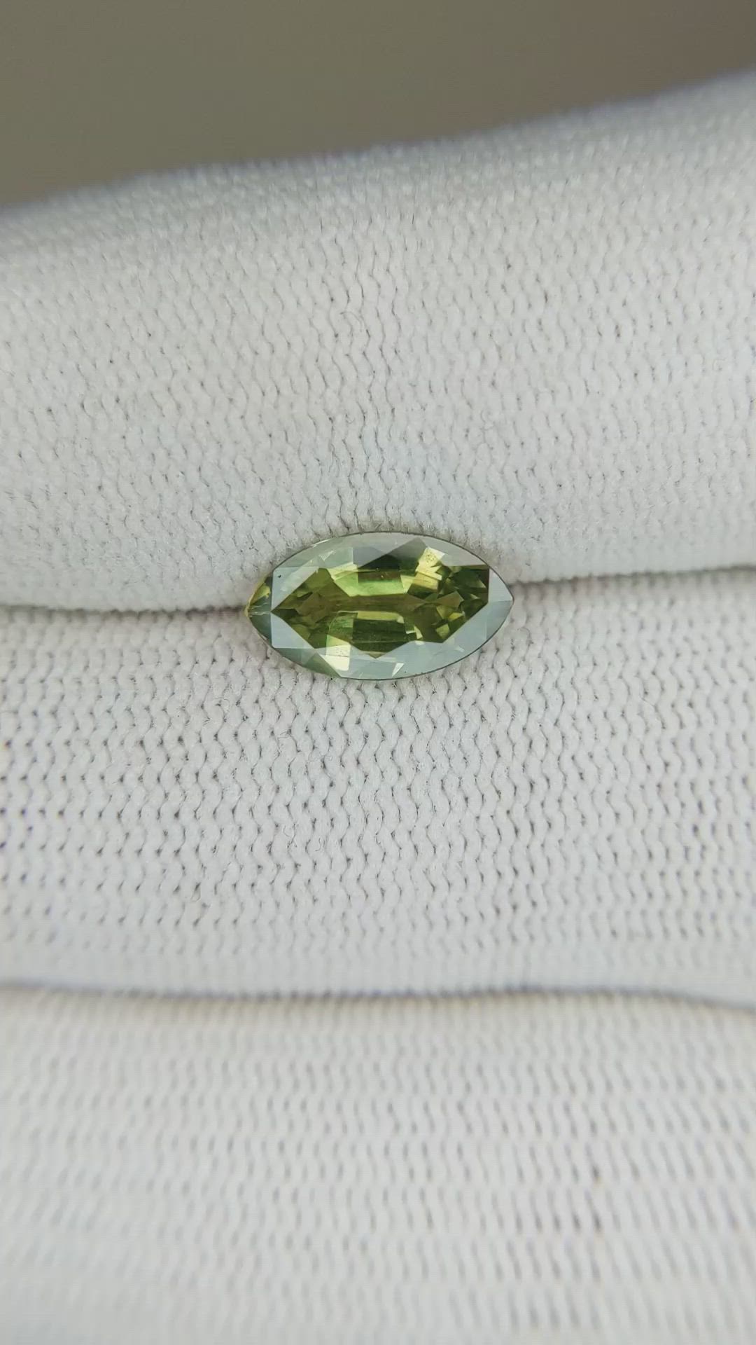 1.69 Ct. Green Sapphire from Ceylon (Sri Lanka) Size Video