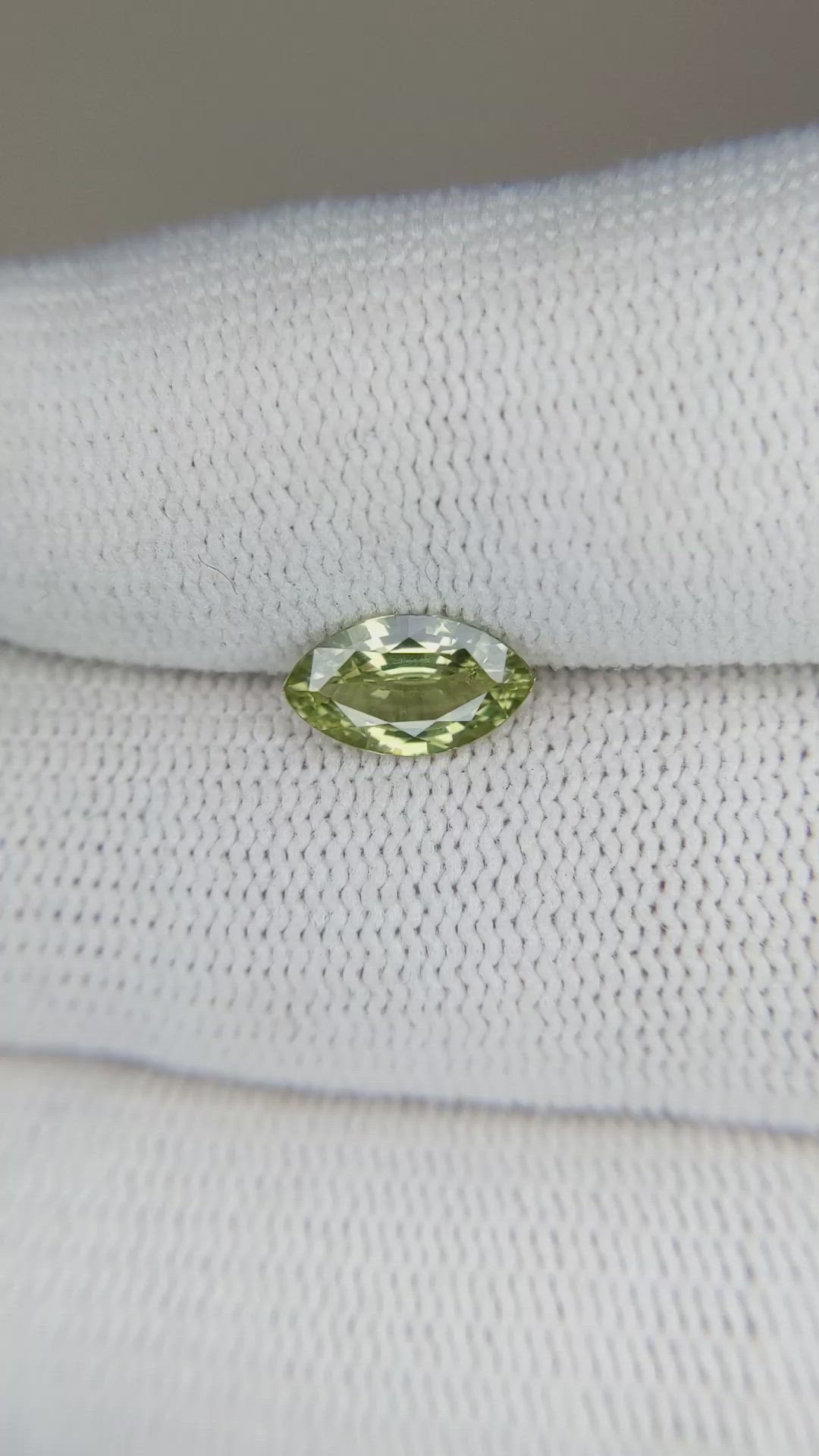 1.04 Ct. Green Sapphire from Ceylon (Sri Lanka) Size Video