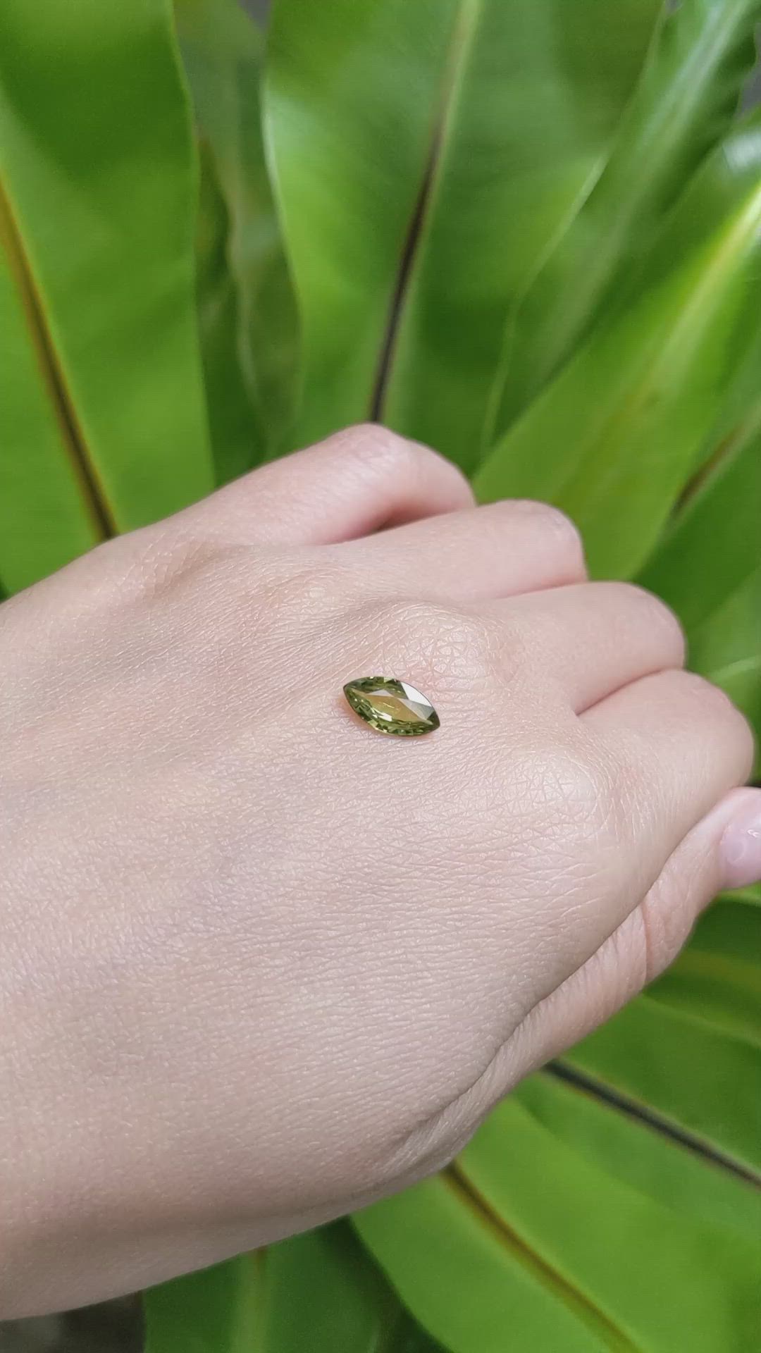 1.07 Ct. Green Sapphire from Ceylon (Sri Lanka) Size Video