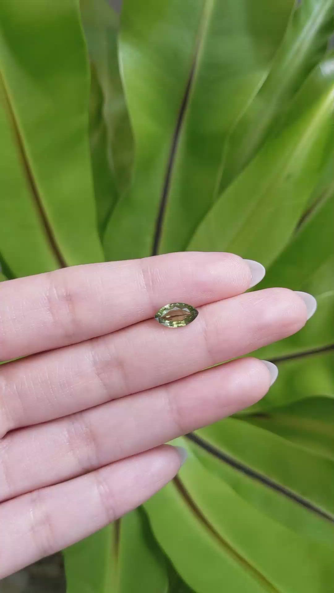 1.25 Ct. Green Sapphire from Ceylon (Sri Lanka) Size Video