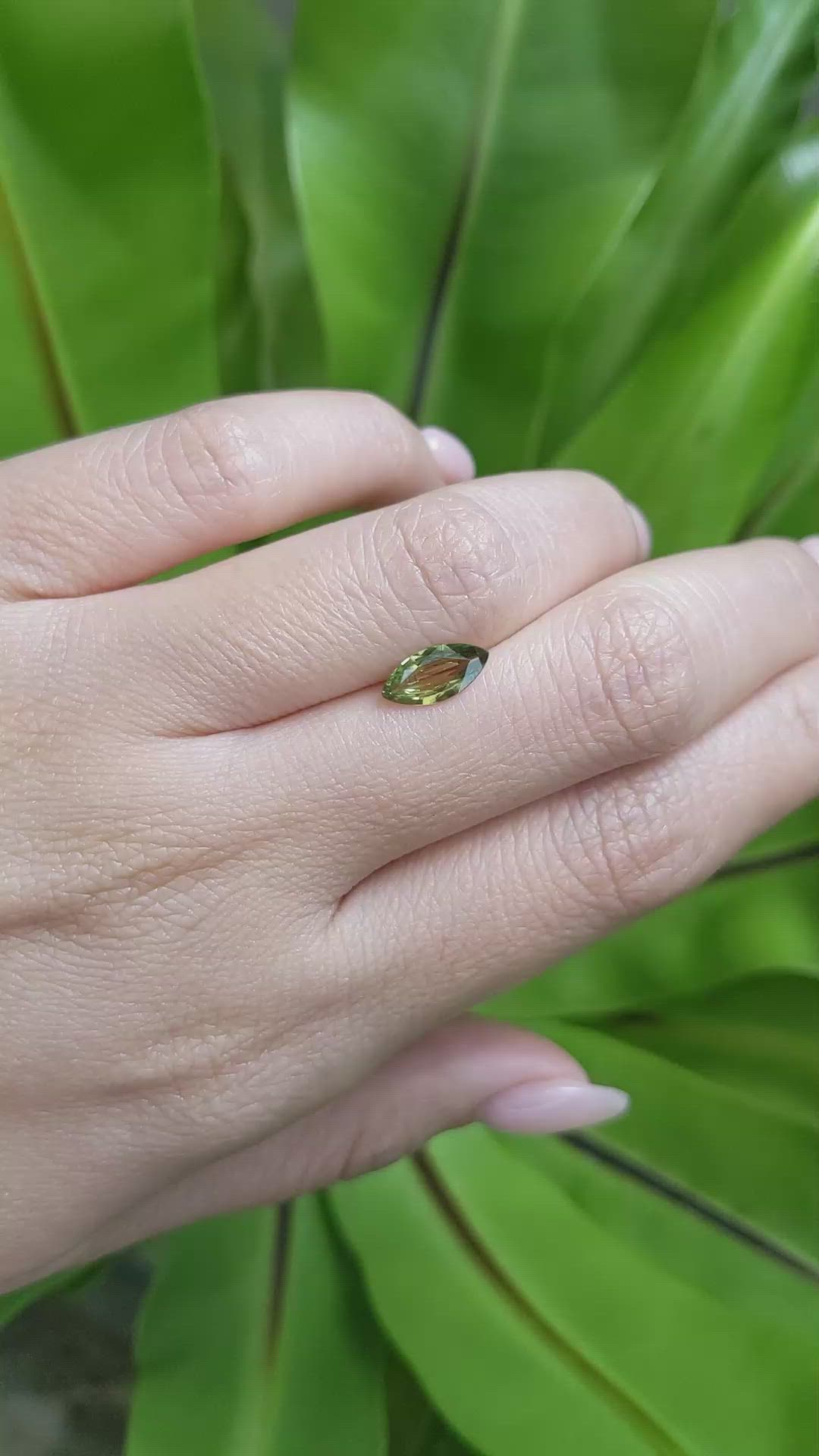 0.88 Ct. Green Sapphire from Ceylon (Sri Lanka) Size Video