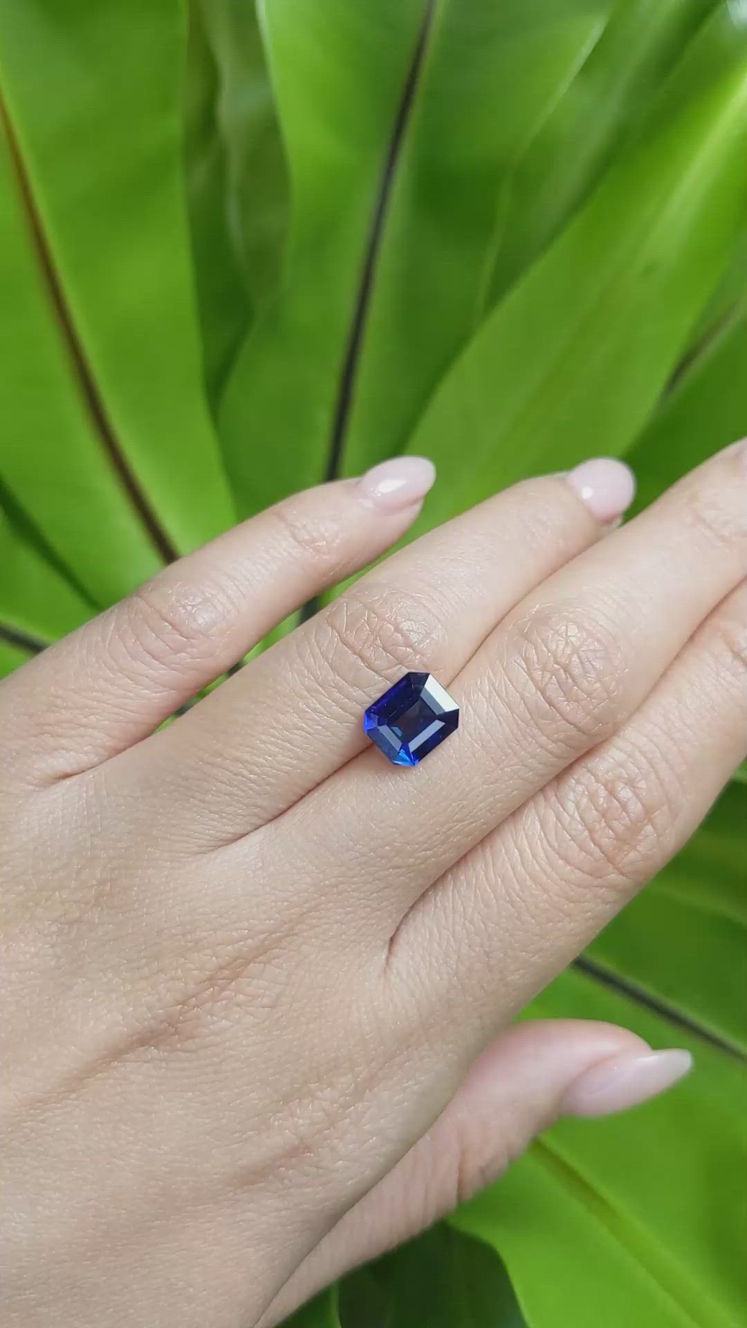 3.22 Ct. Blue Sapphire from Ceylon (Sri Lanka) Size Video