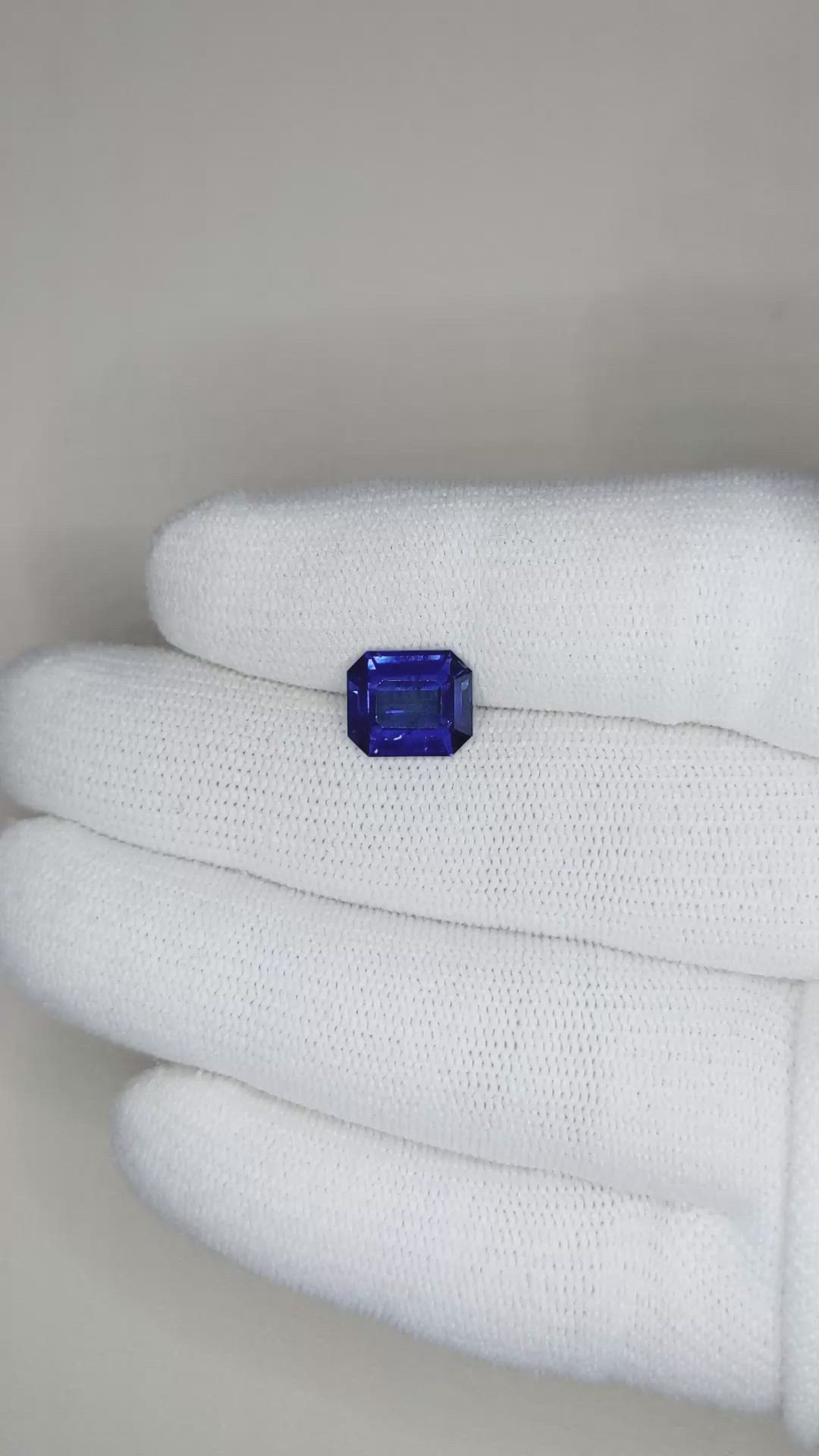 3.22 Ct. Blue Sapphire from Ceylon (Sri Lanka) Size Video