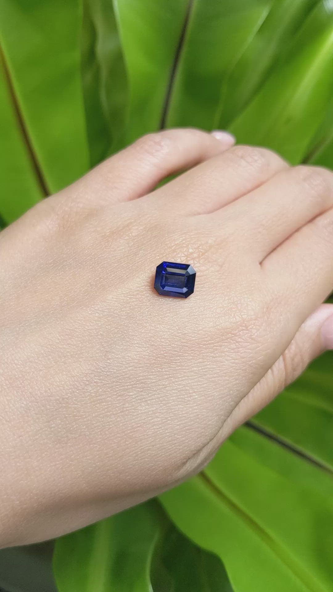 3.22 Ct. Blue Sapphire from Ceylon (Sri Lanka) Size Video