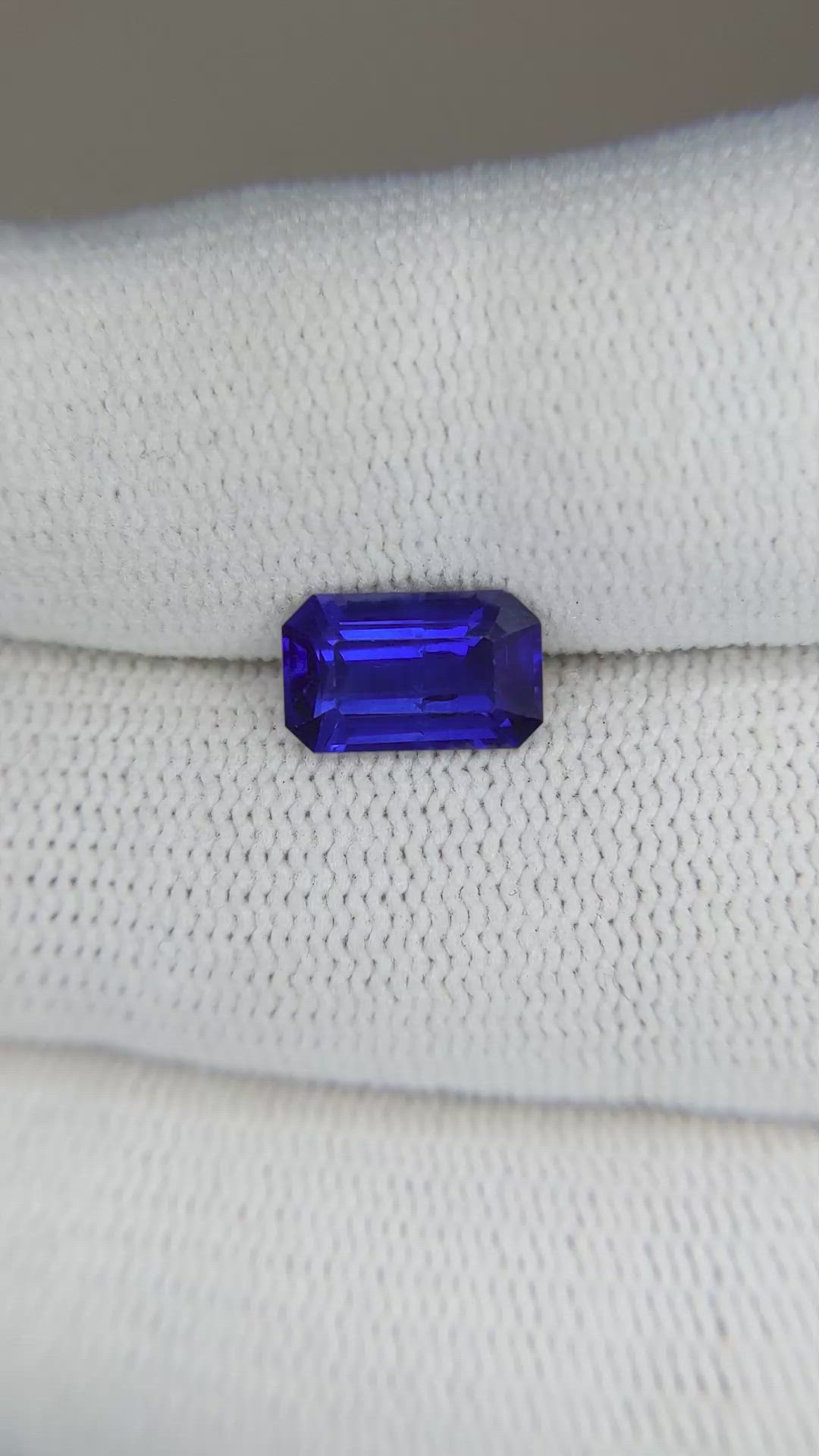 1.94 Ct. Blue Sapphire from Ceylon (Sri Lanka) Size Video
