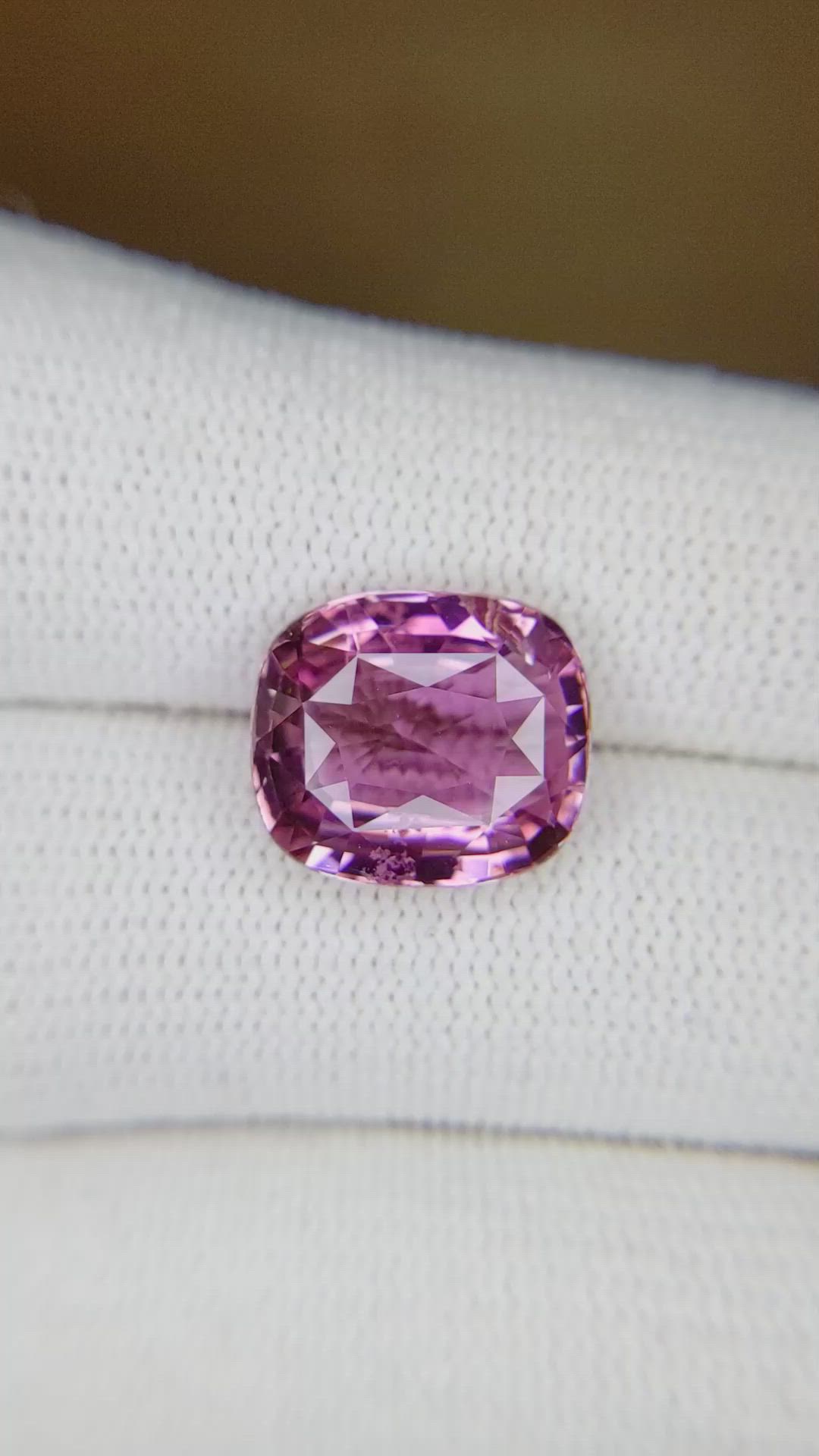 8.46 Ct. Pinkish Purple Sapphire from Ceylon (Sri Lanka) Size Video