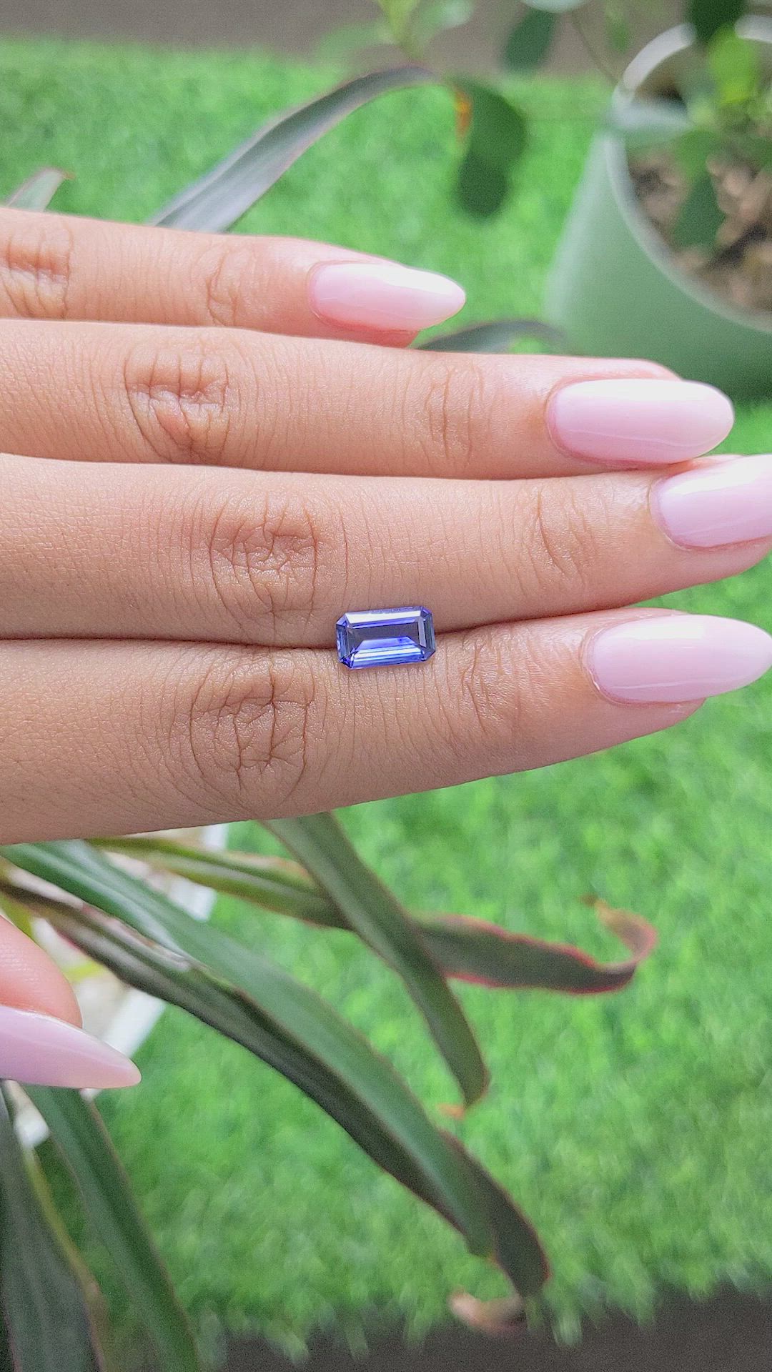 1.57 Ct. Bi Color Sapphire from Africa Size Video