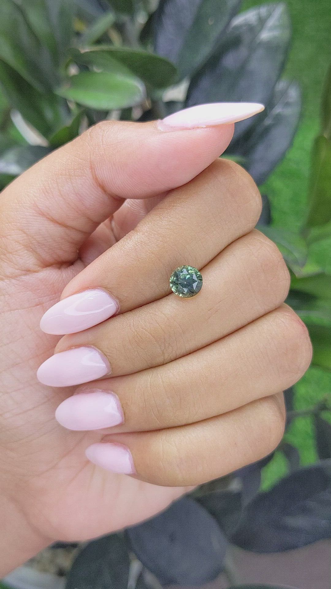 1.81 Ct. Green Sapphire from Ceylon (Sri Lanka) Size Video