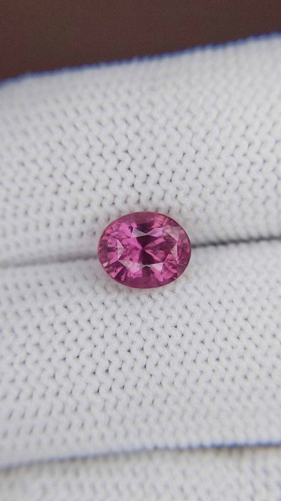 2.20 Ct. Pink Sapphire from Ceylon (Sri Lanka) Size Video