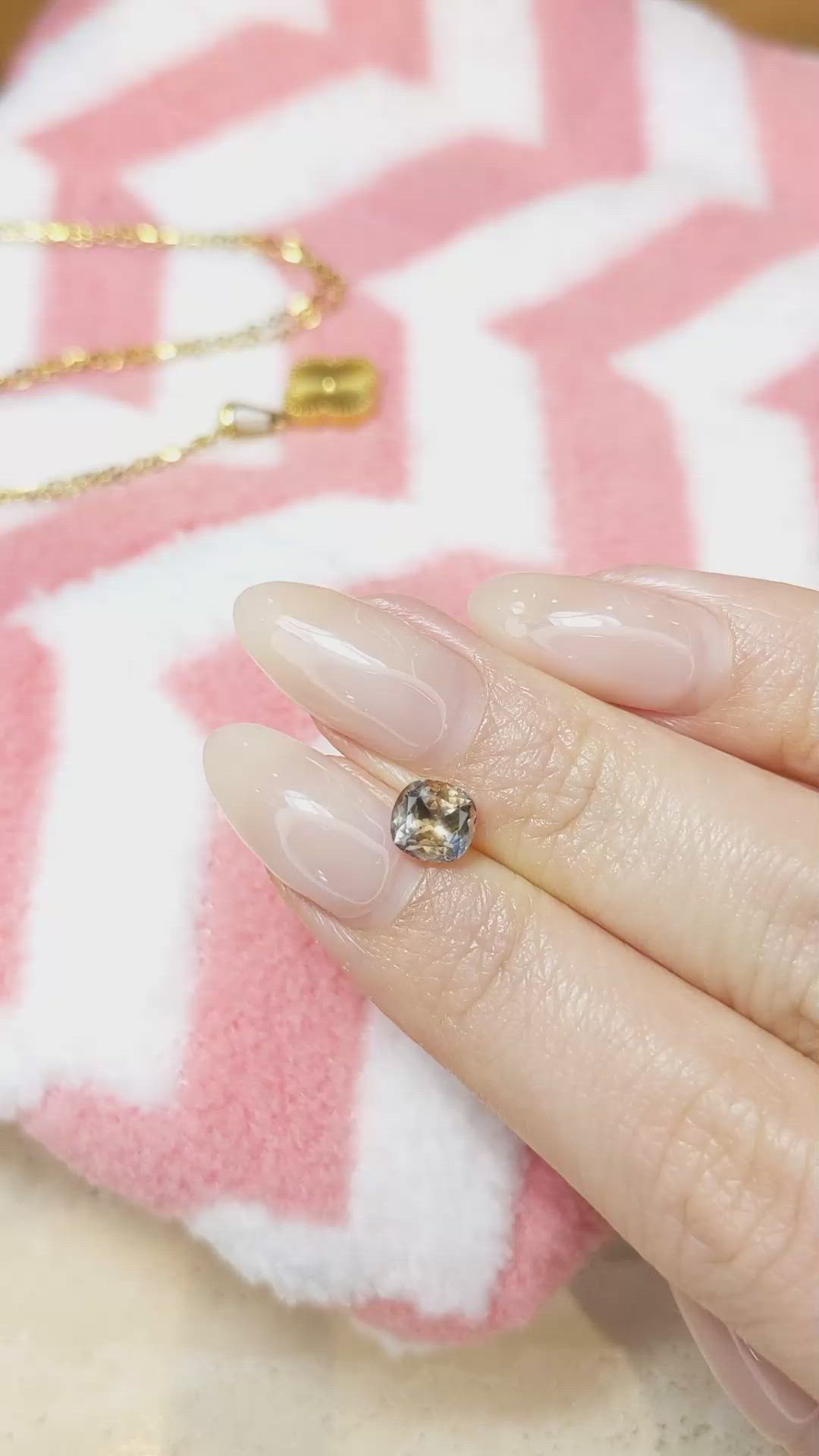 1.15 Ct. Bi Color Sapphire from Montana Size Video