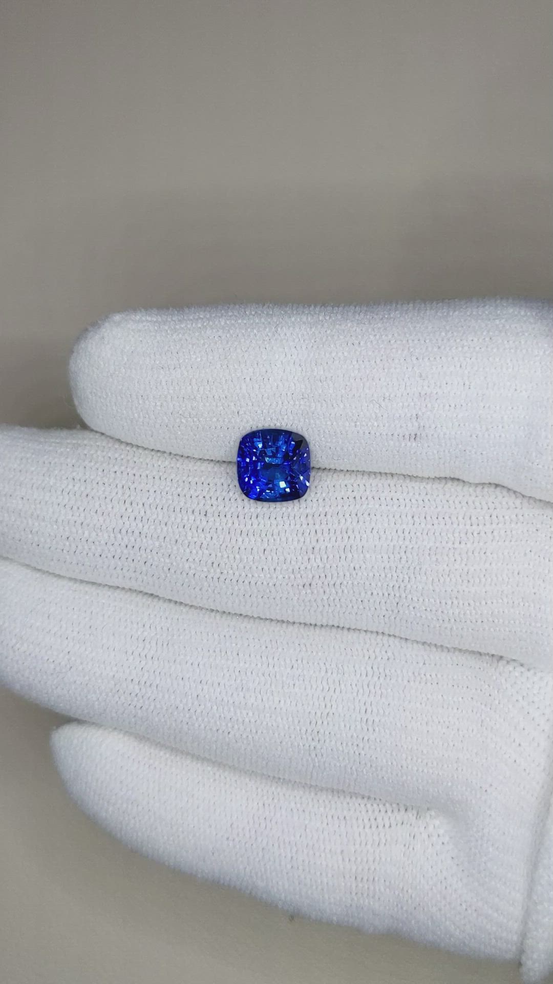 2.59 Ct. Blue Sapphire from Ceylon (Sri Lanka) Size Video