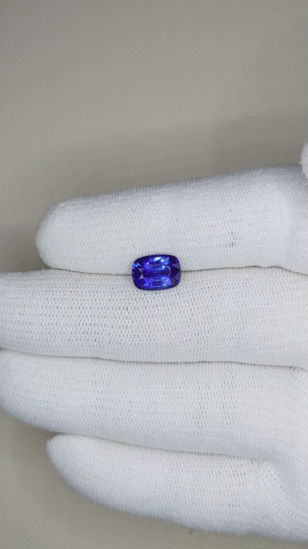 2.09 Ct. Blue Sapphire from Ceylon (Sri Lanka) Size Video