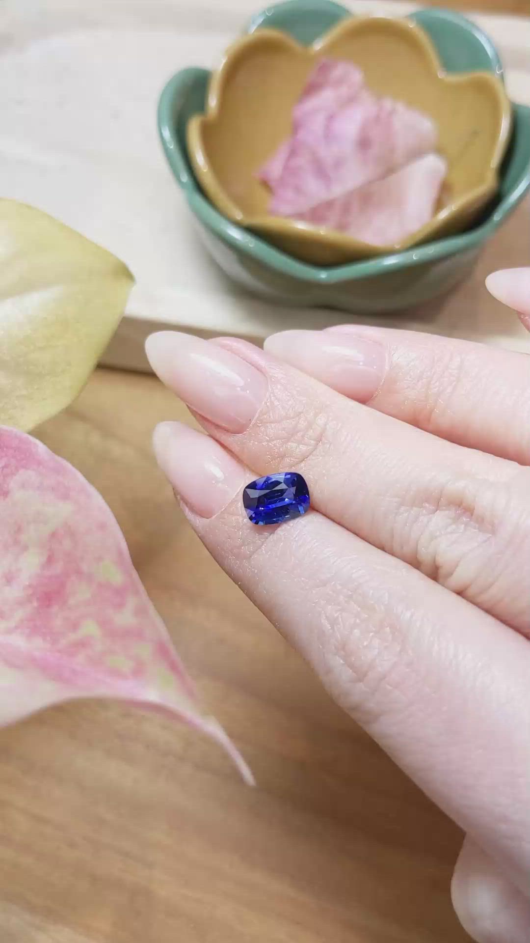 2.09 Ct. Blue Sapphire from Ceylon (Sri Lanka) Size Video