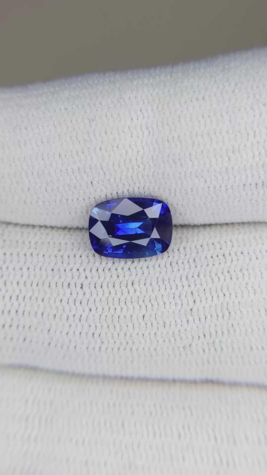 2.09 Ct. Blue Sapphire from Ceylon (Sri Lanka) Size Video